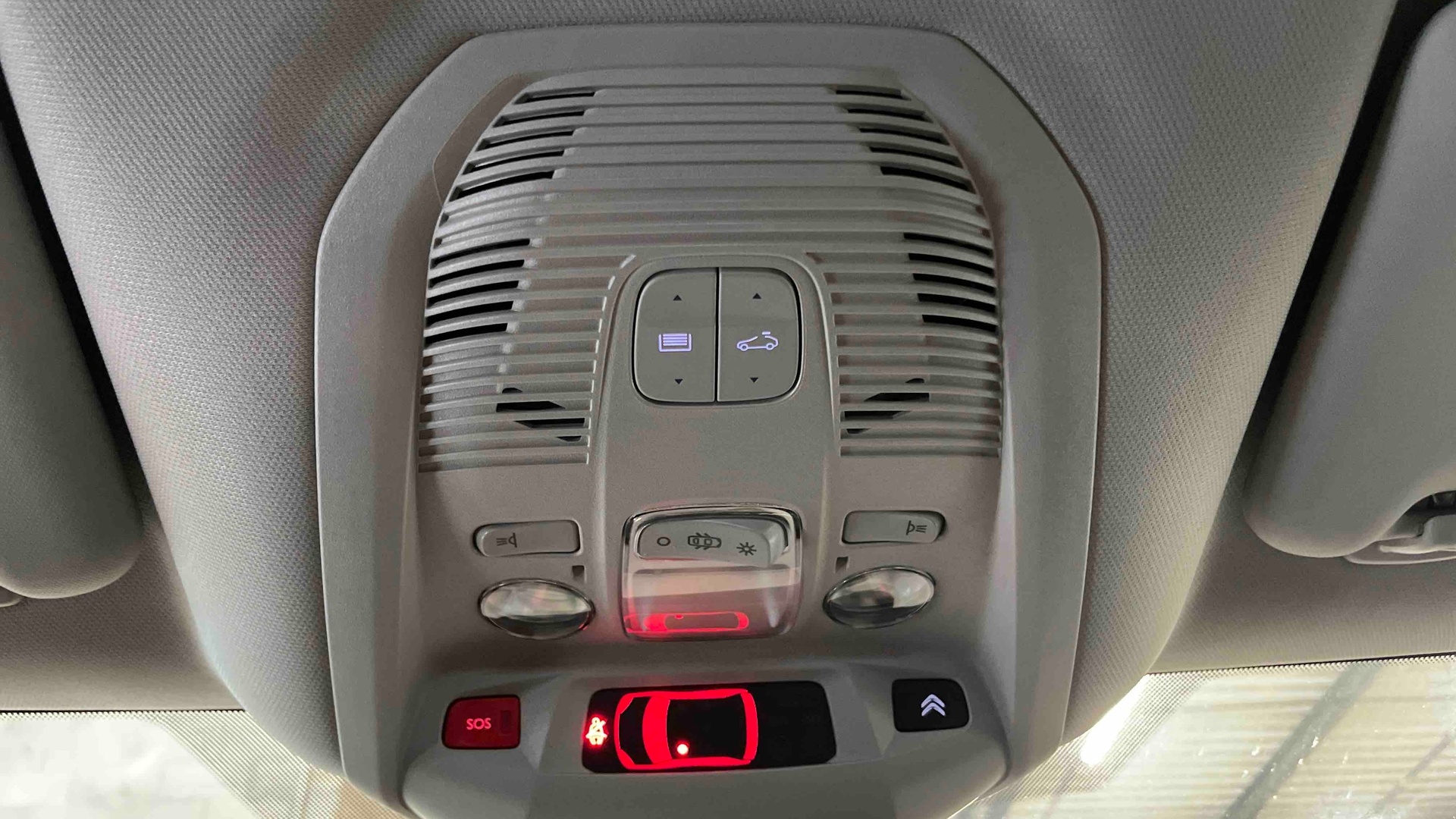 Photo 24 du véhicule CITROEN C5 AIRCROSS
