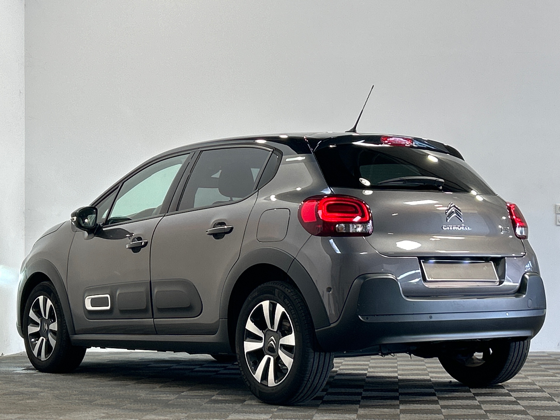 Photo 4 du véhicule CITROEN C3