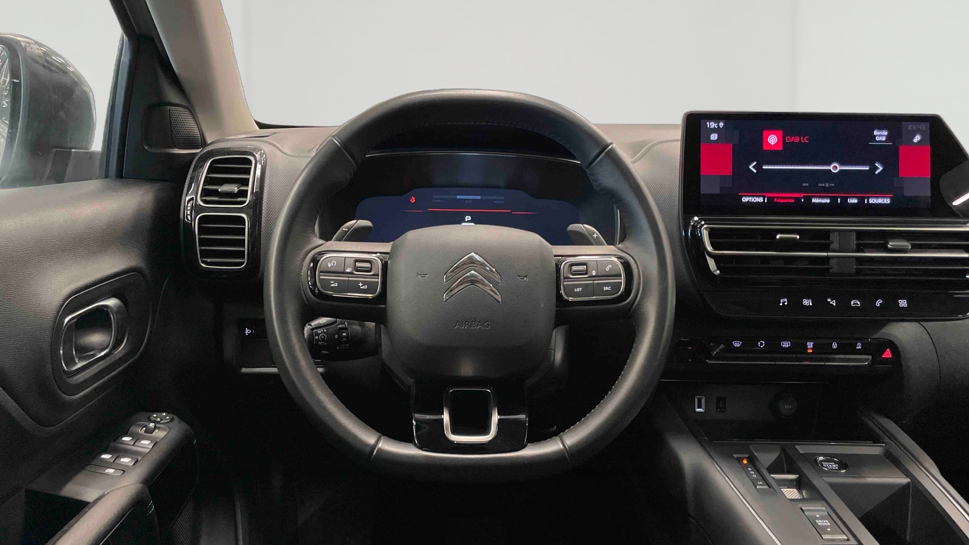 Photo 8 du véhicule CITROEN C5 AIRCROSS