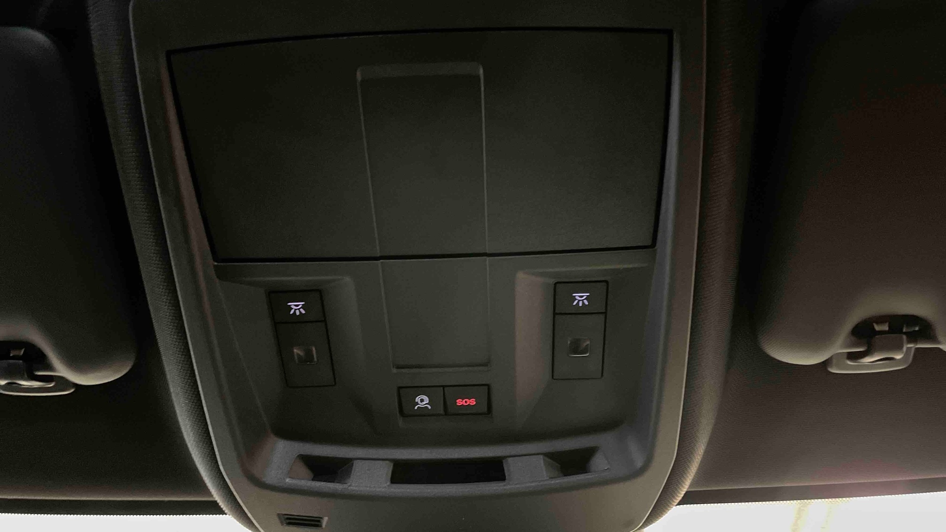 Photo 26 du véhicule PEUGEOT 5008