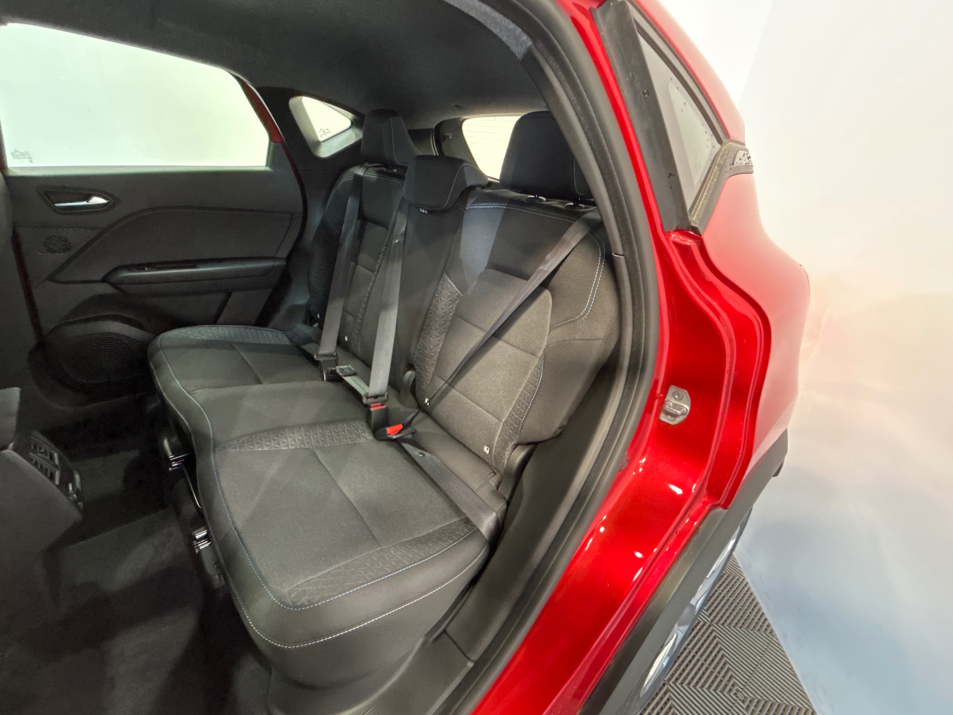 Photo 10 du véhicule RENAULT CAPTUR