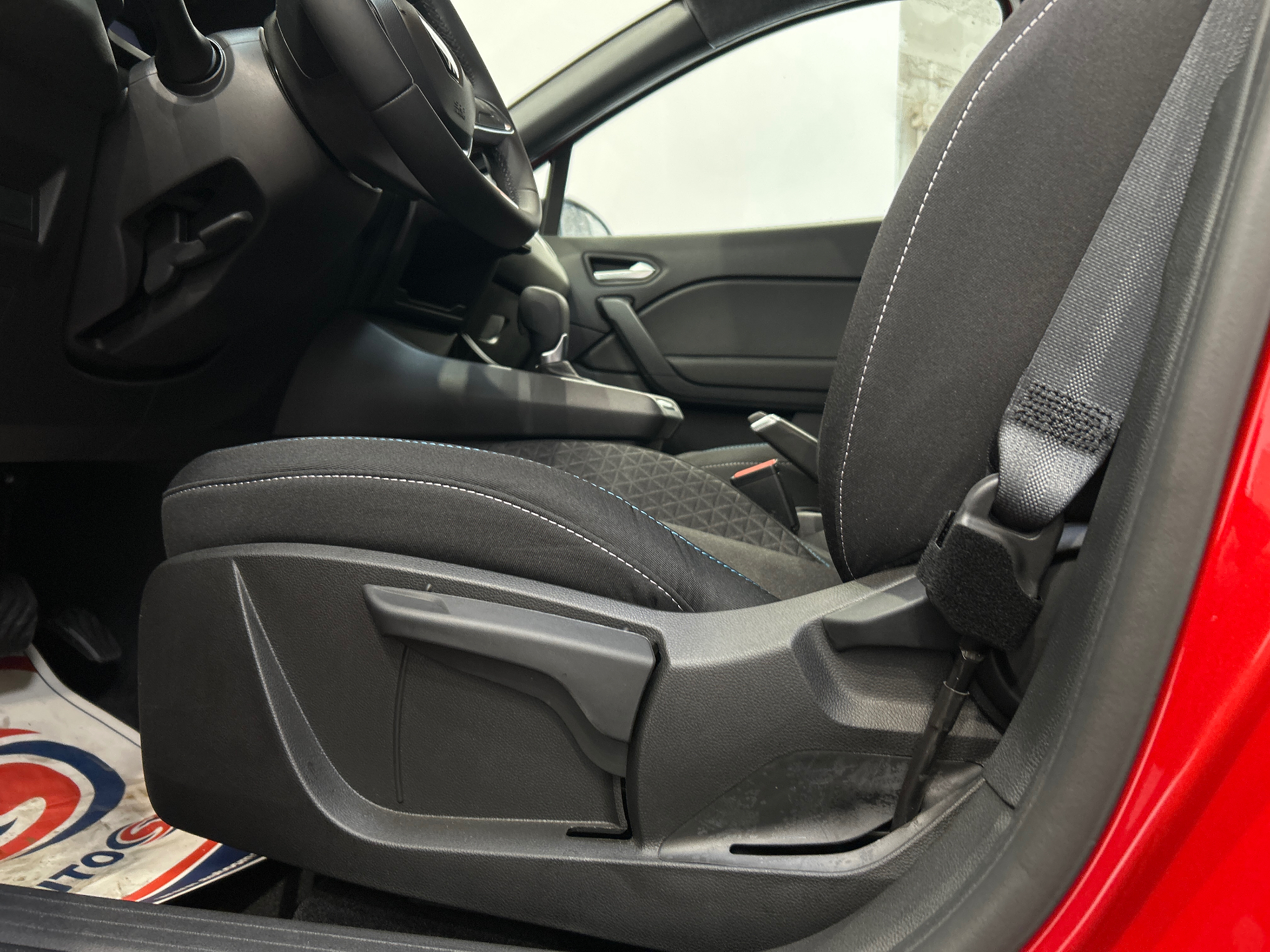 Photo 32 du véhicule RENAULT CAPTUR