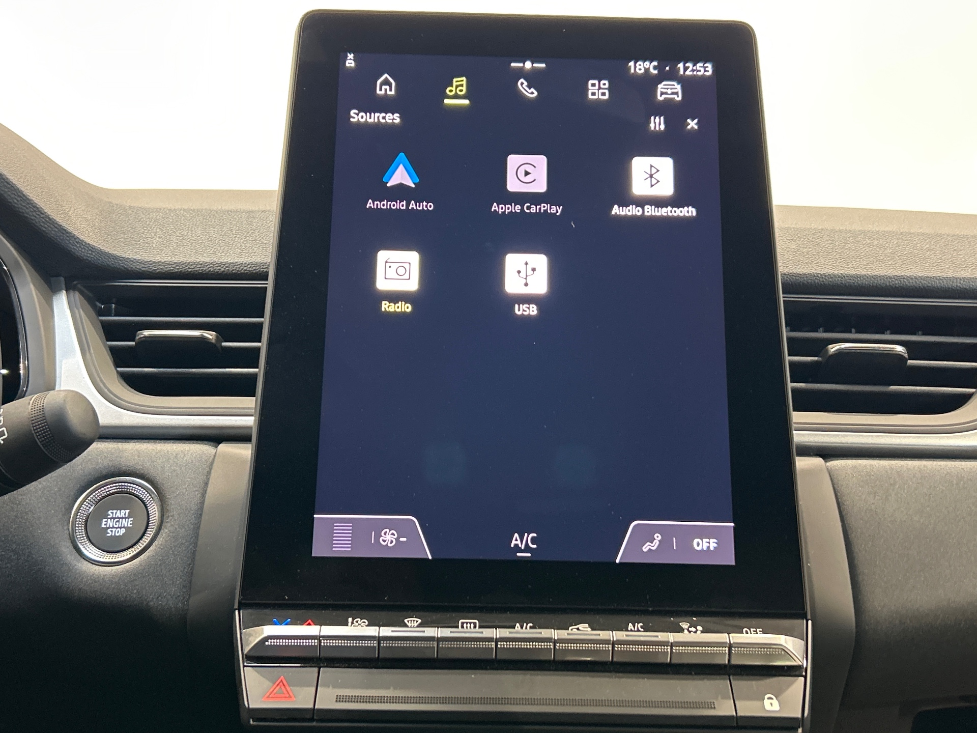 Photo 13 du véhicule RENAULT CAPTUR