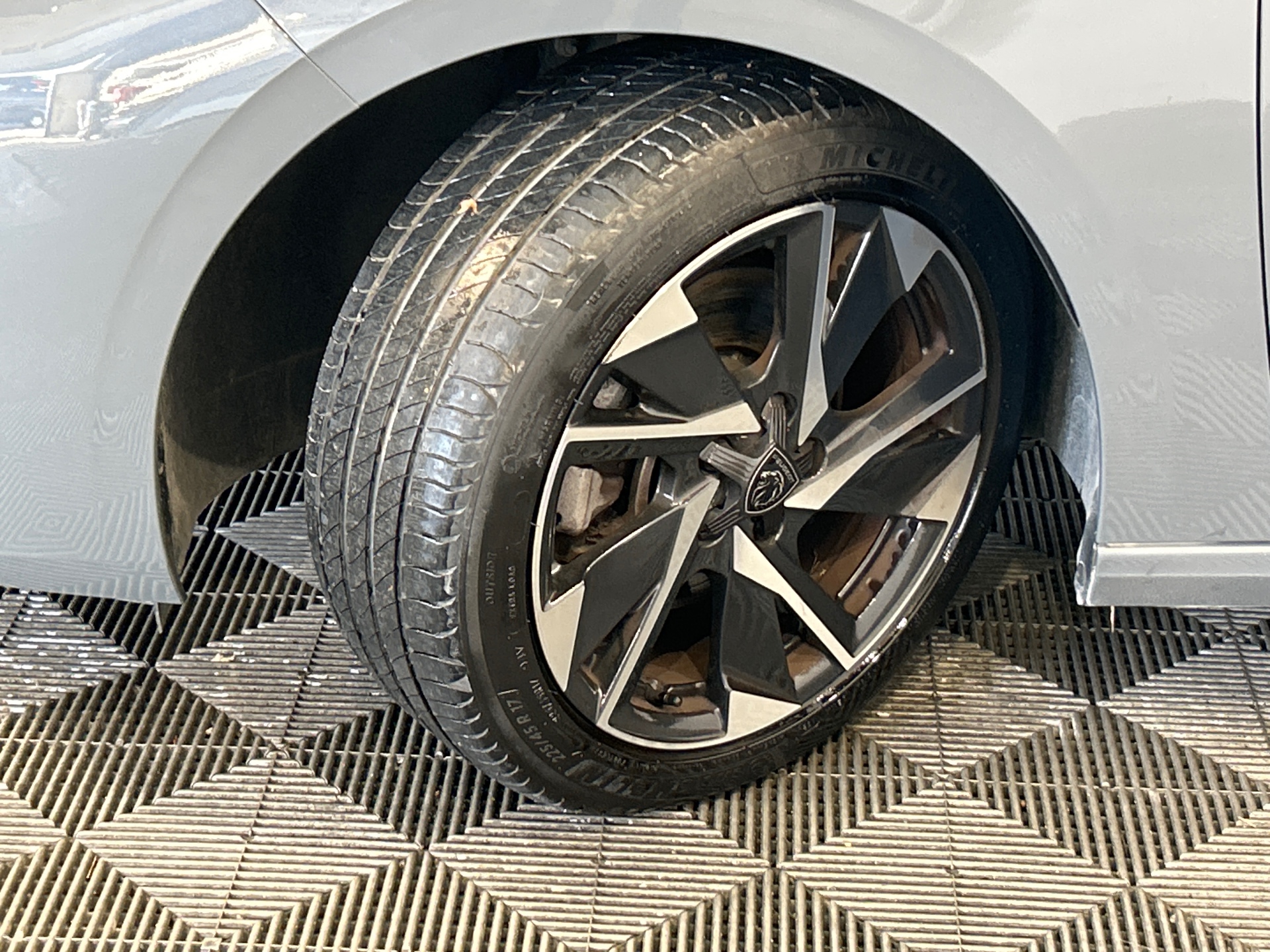 Photo 41 du véhicule PEUGEOT 308