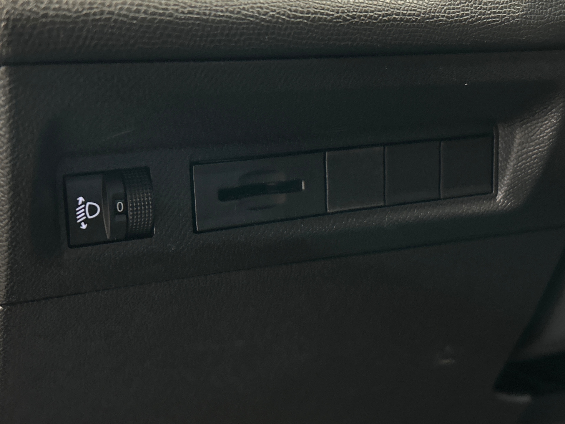 Photo 32 du véhicule PEUGEOT 308