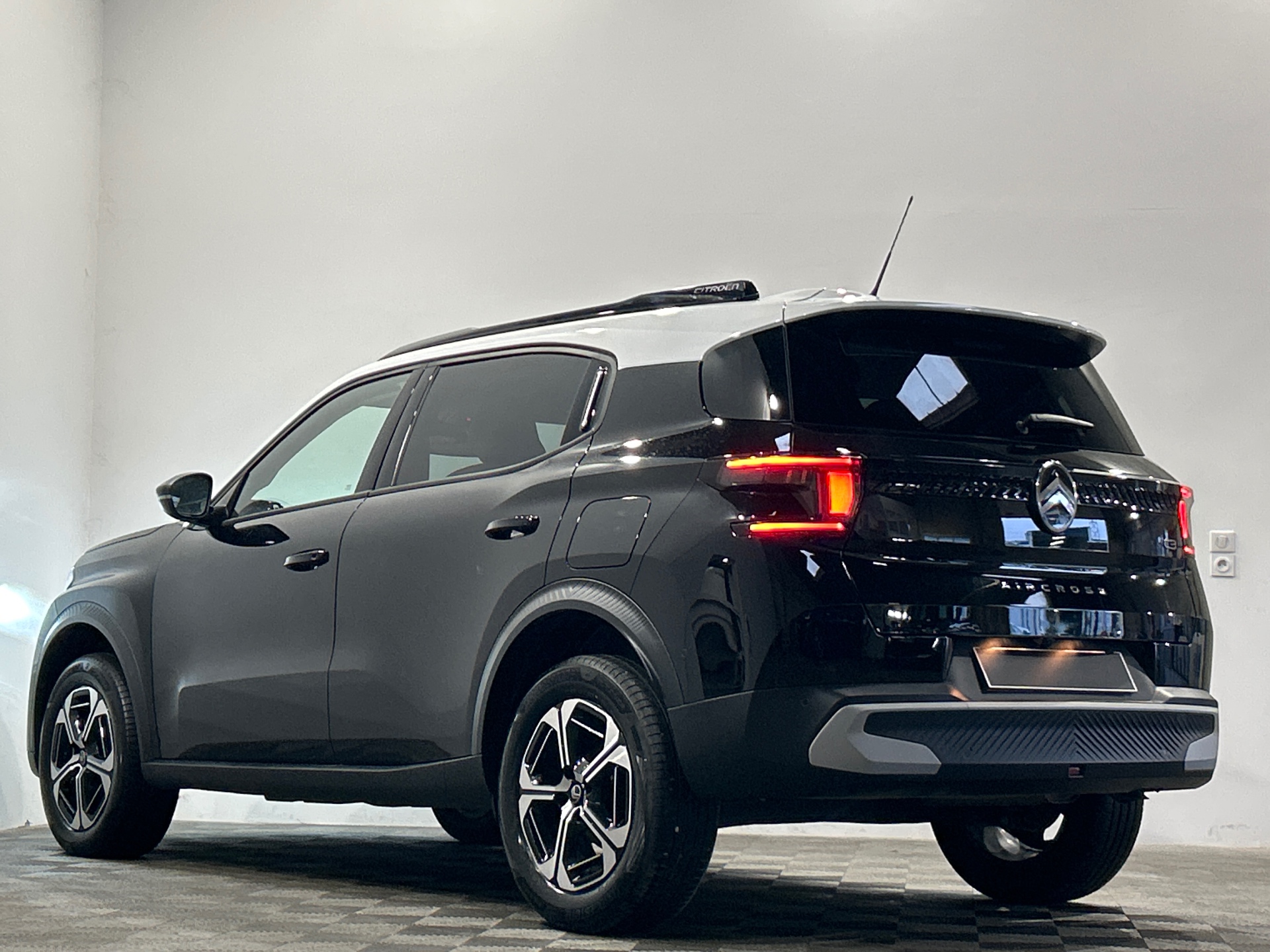 Photo 4 du véhicule CITROEN C3 AIRCROSS