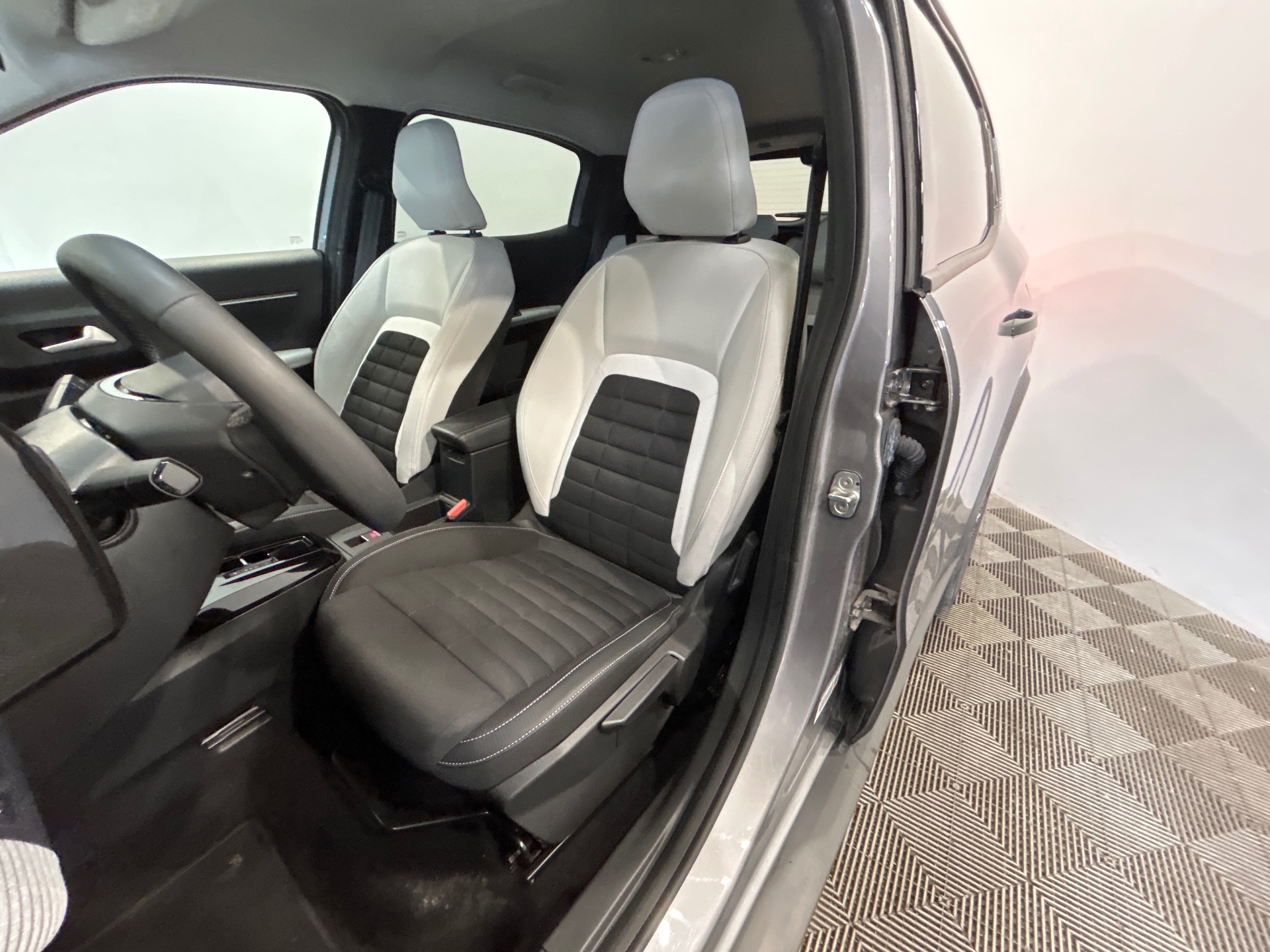 Photo 9 du véhicule CITROEN C3 AIRCROSS