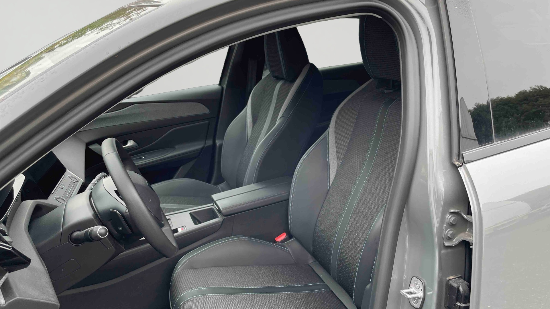 Photo 9 du véhicule PEUGEOT 308