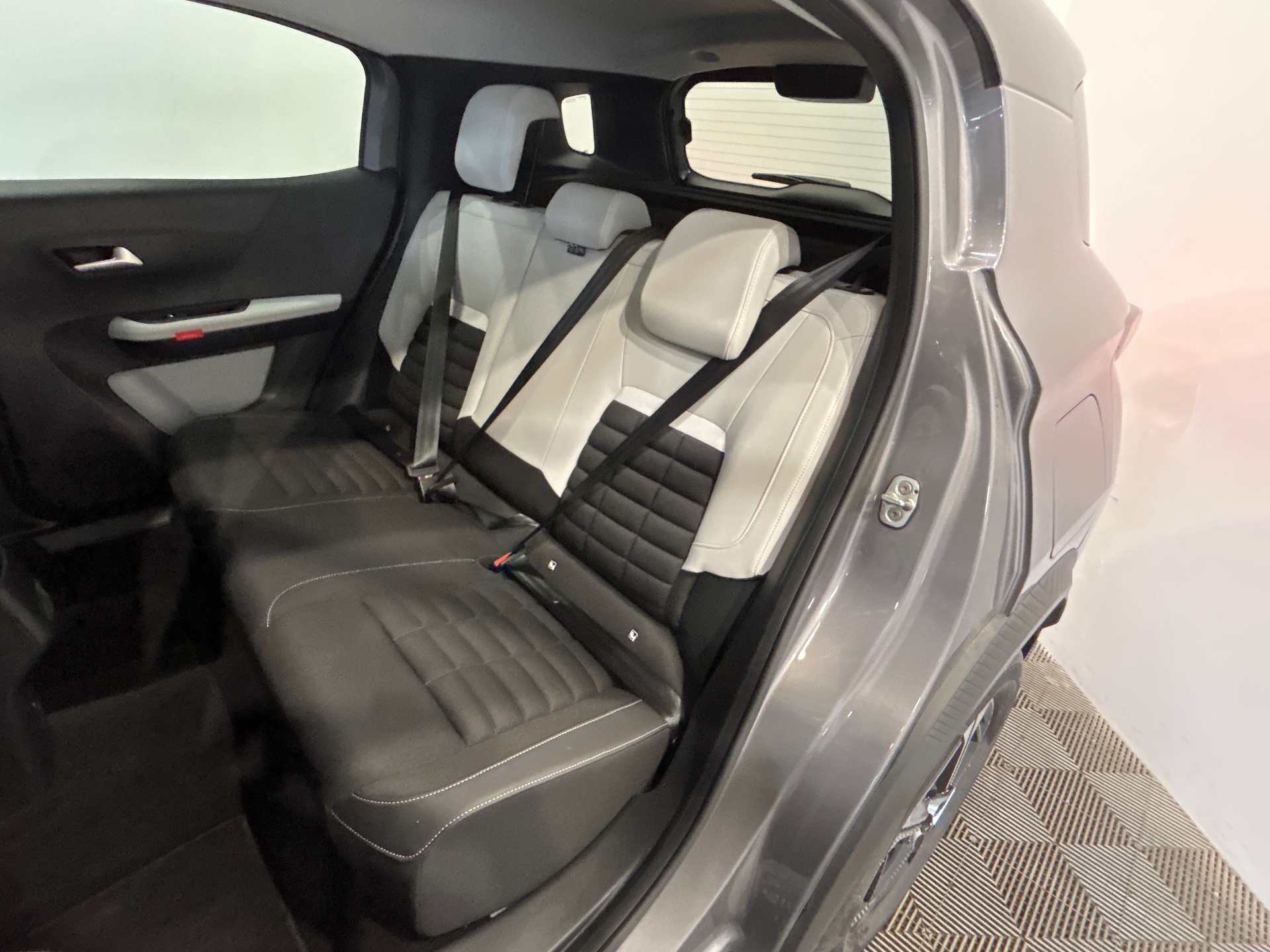 Photo 10 du véhicule CITROEN C3 AIRCROSS