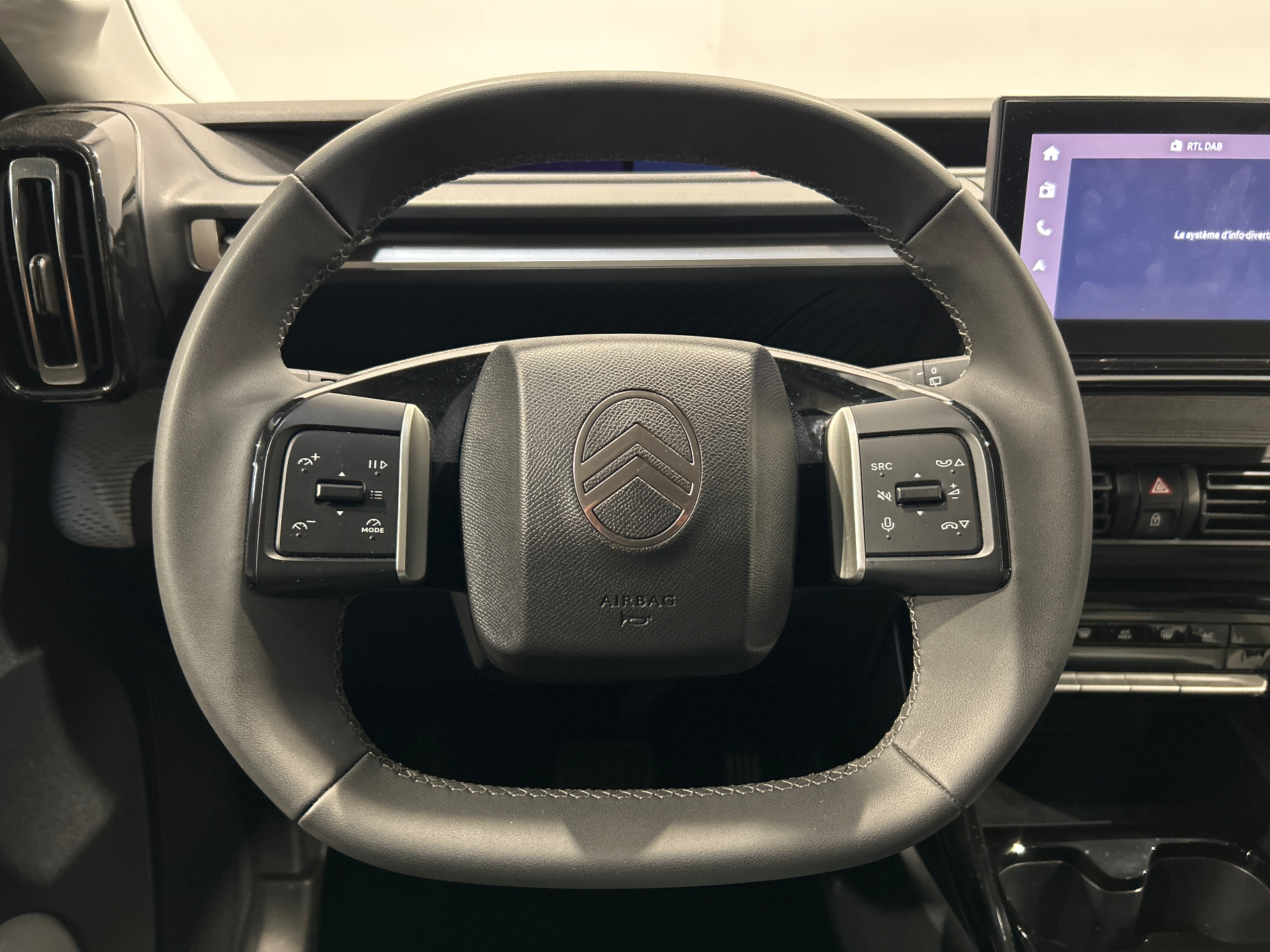 Photo 11 du véhicule CITROEN C3 AIRCROSS