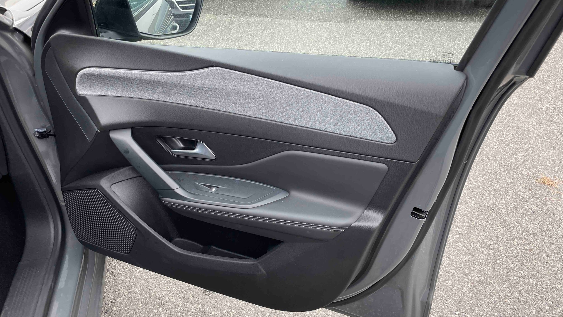 Photo 24 du véhicule PEUGEOT 308