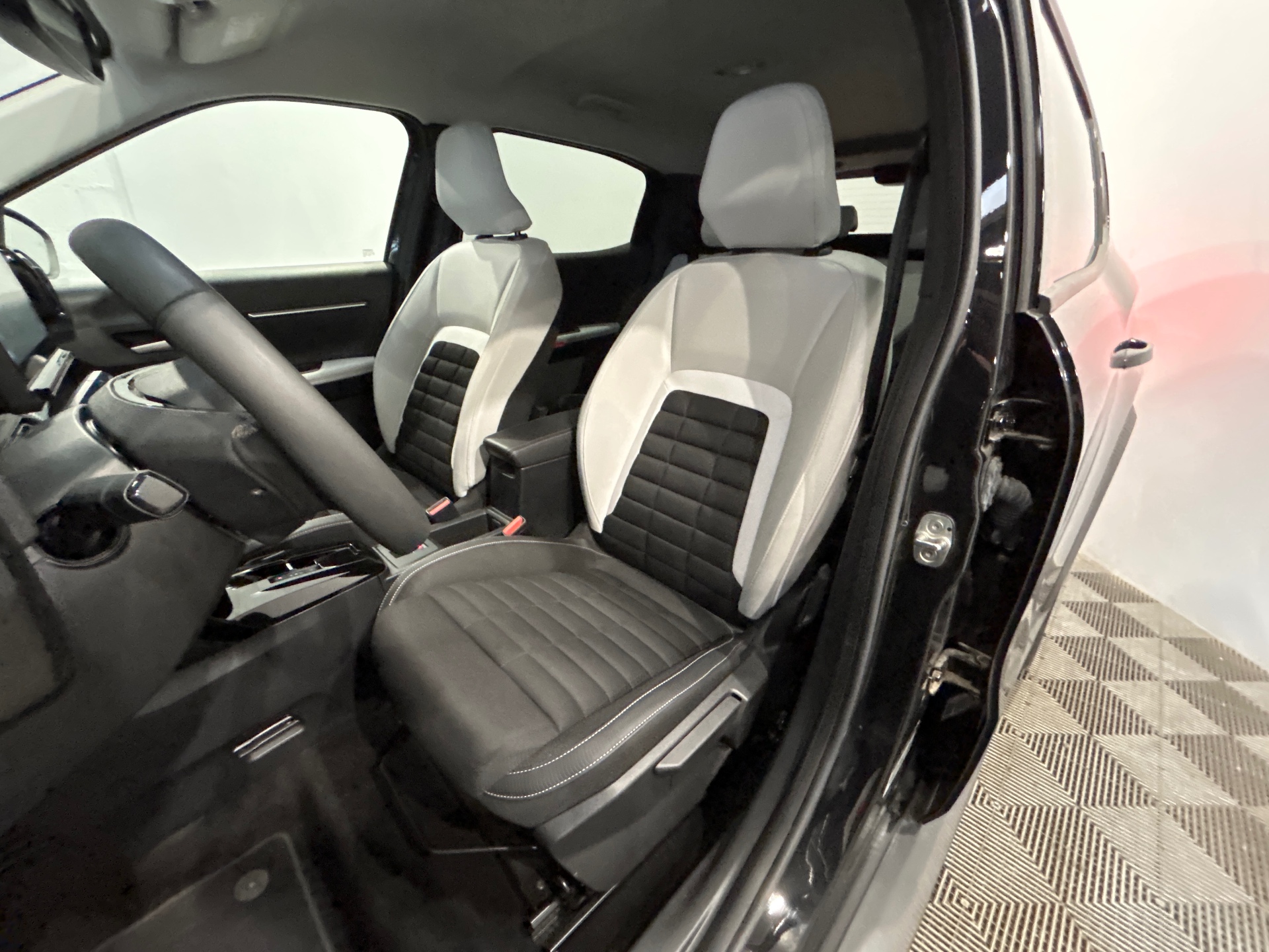 Photo 9 du véhicule CITROEN C3 AIRCROSS