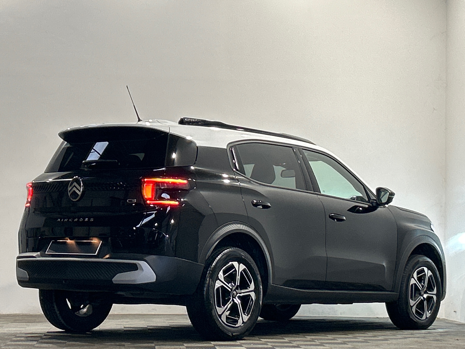 Photo 3 du véhicule CITROEN C3 AIRCROSS