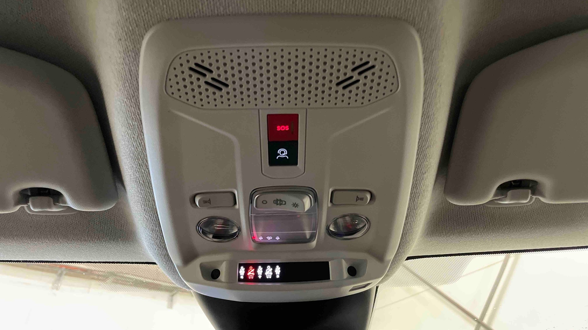 Photo 27 du véhicule CITROEN C4