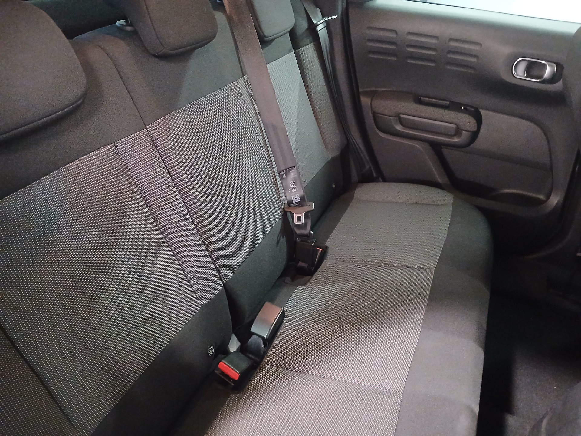 Photo 6 du véhicule CITROEN C3 AIRCROSS