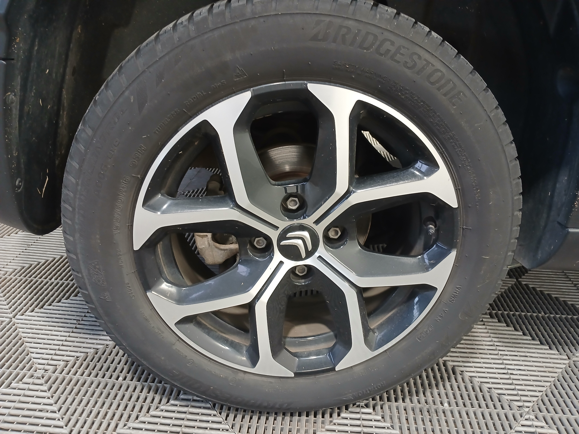 Photo 8 du véhicule CITROEN C3 AIRCROSS