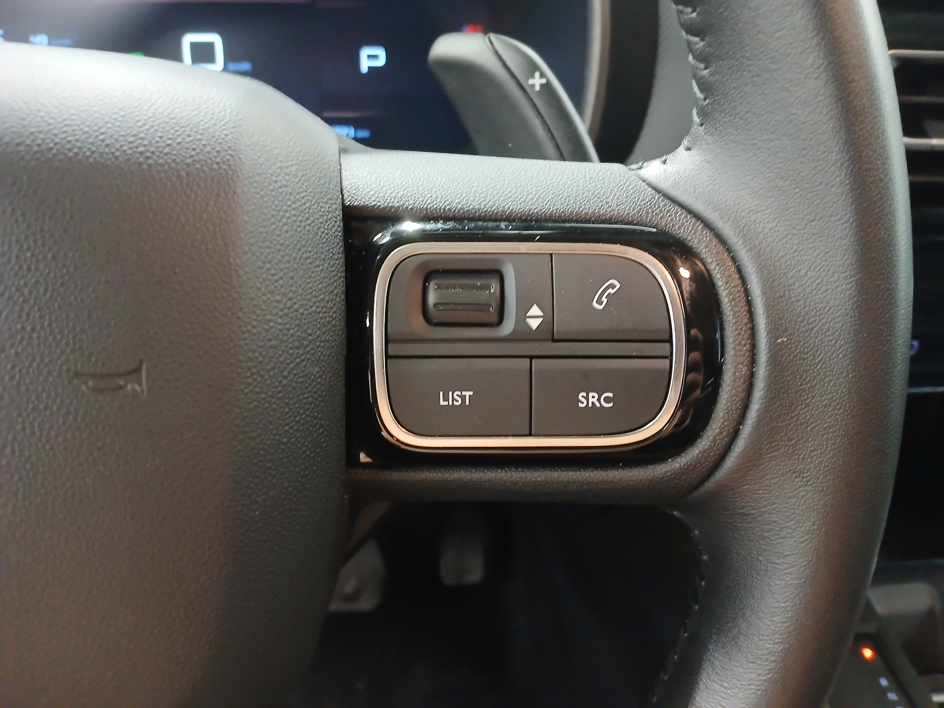 Photo 10 du véhicule CITROEN C5 AIRCROSS