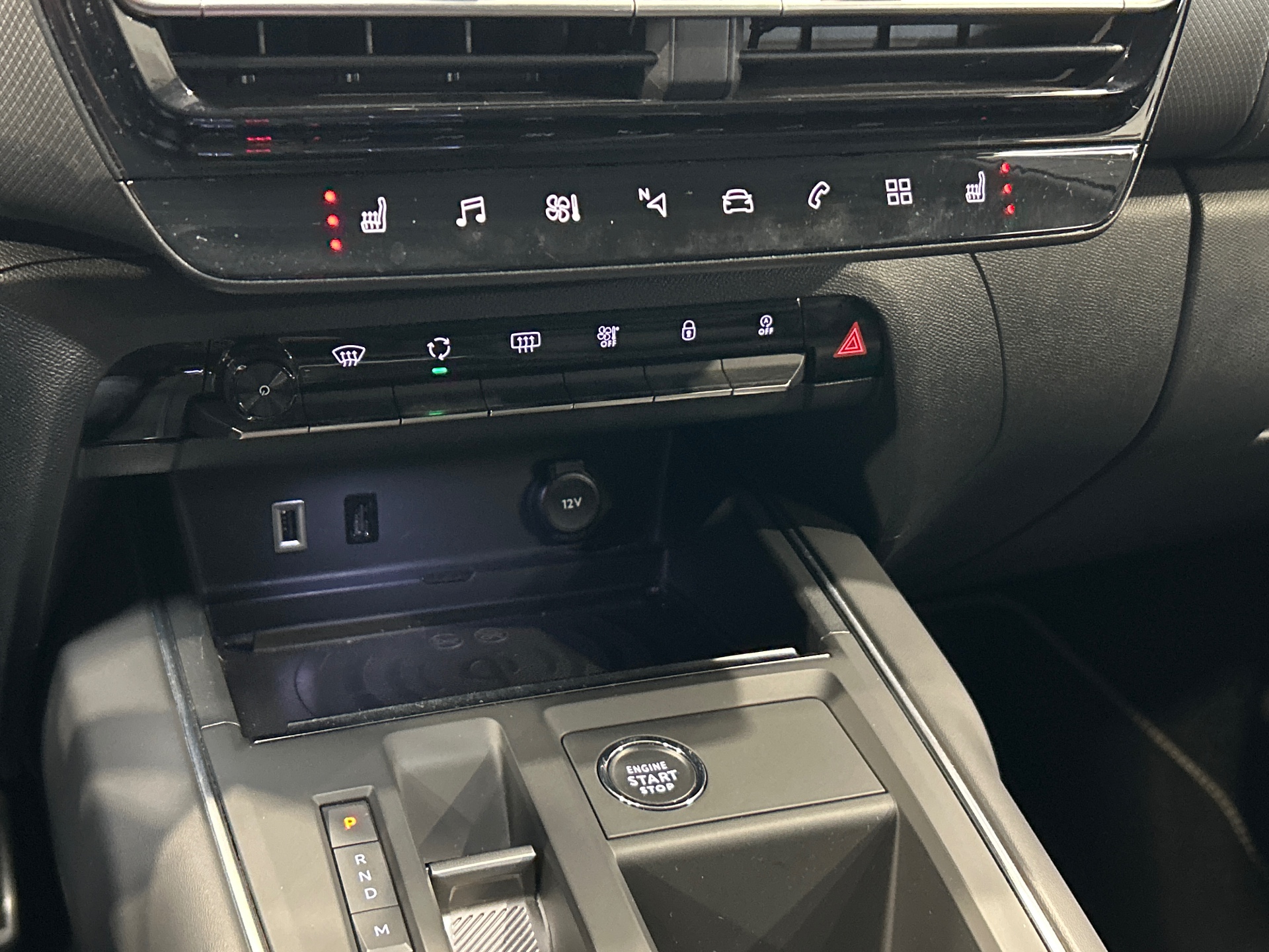 Photo 17 du véhicule CITROEN C5 AIRCROSS
