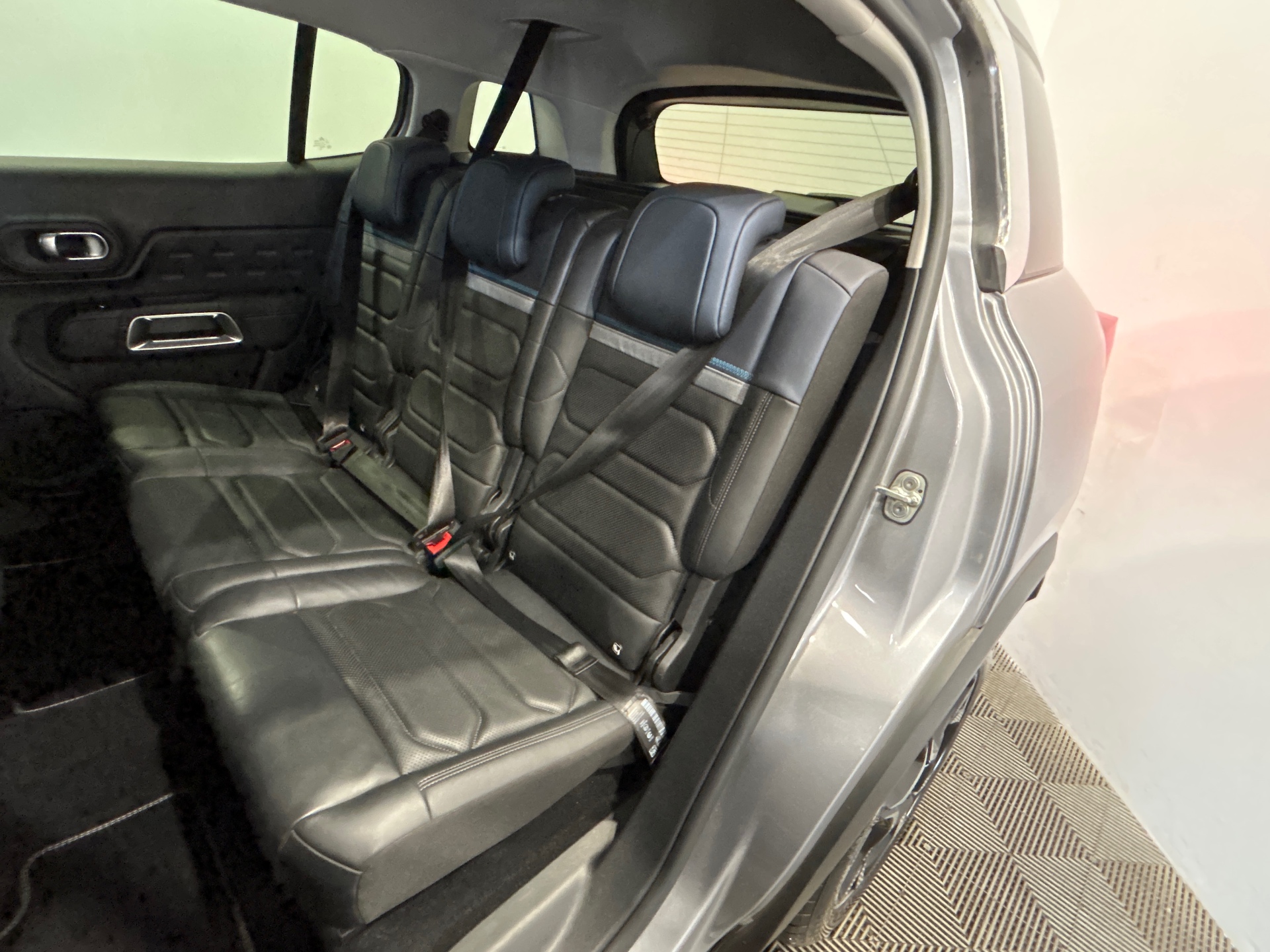 Photo 10 du véhicule CITROEN C5 AIRCROSS