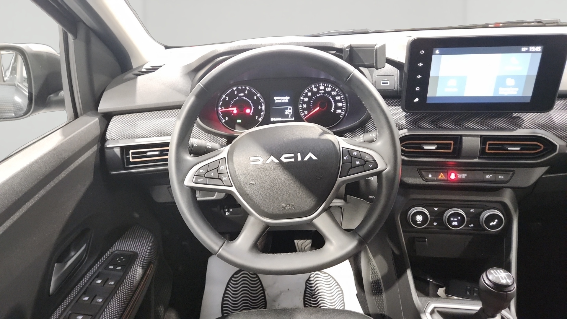Photo 8 du véhicule DACIA SANDERO