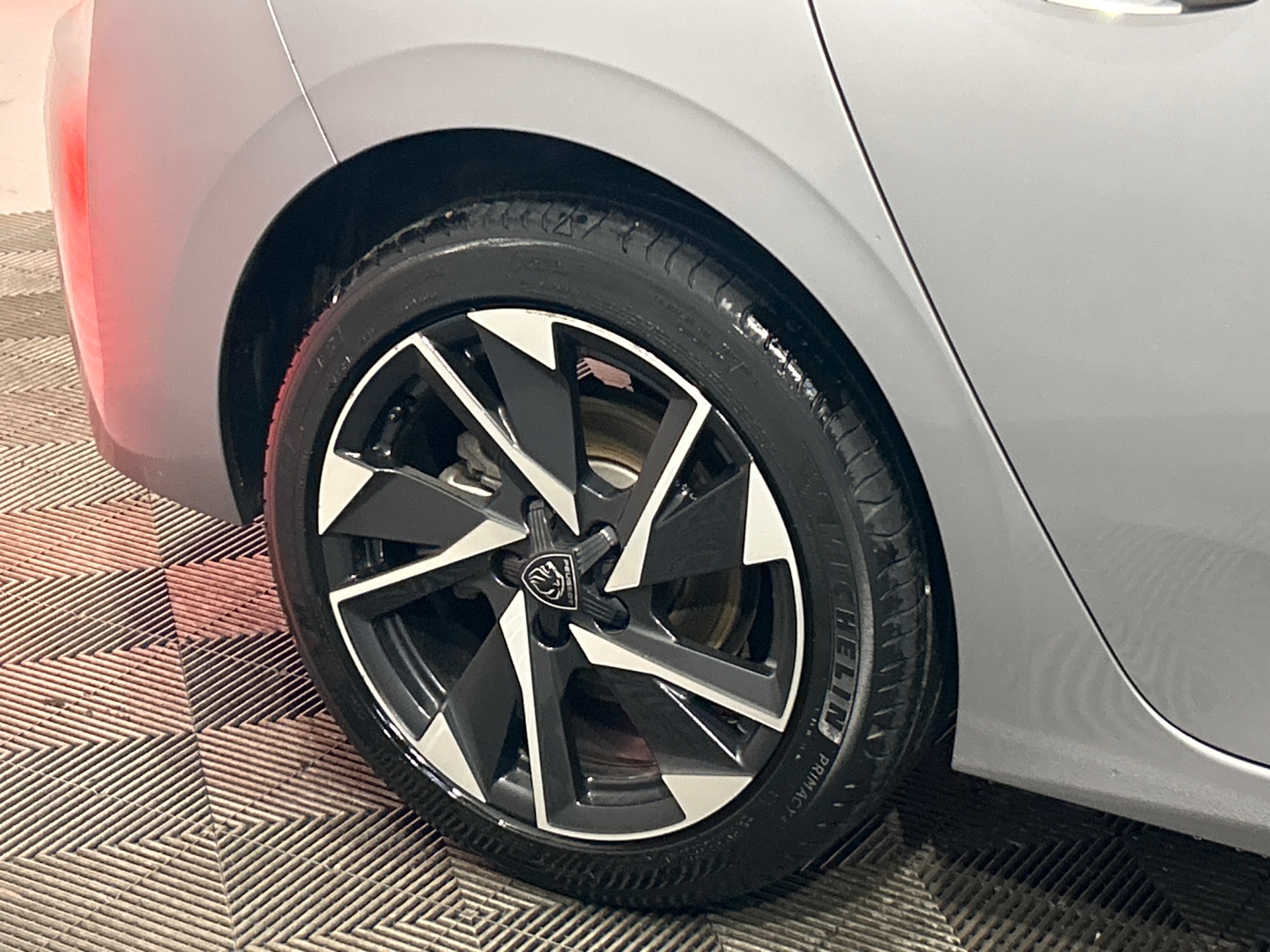 Photo 46 du véhicule PEUGEOT 308