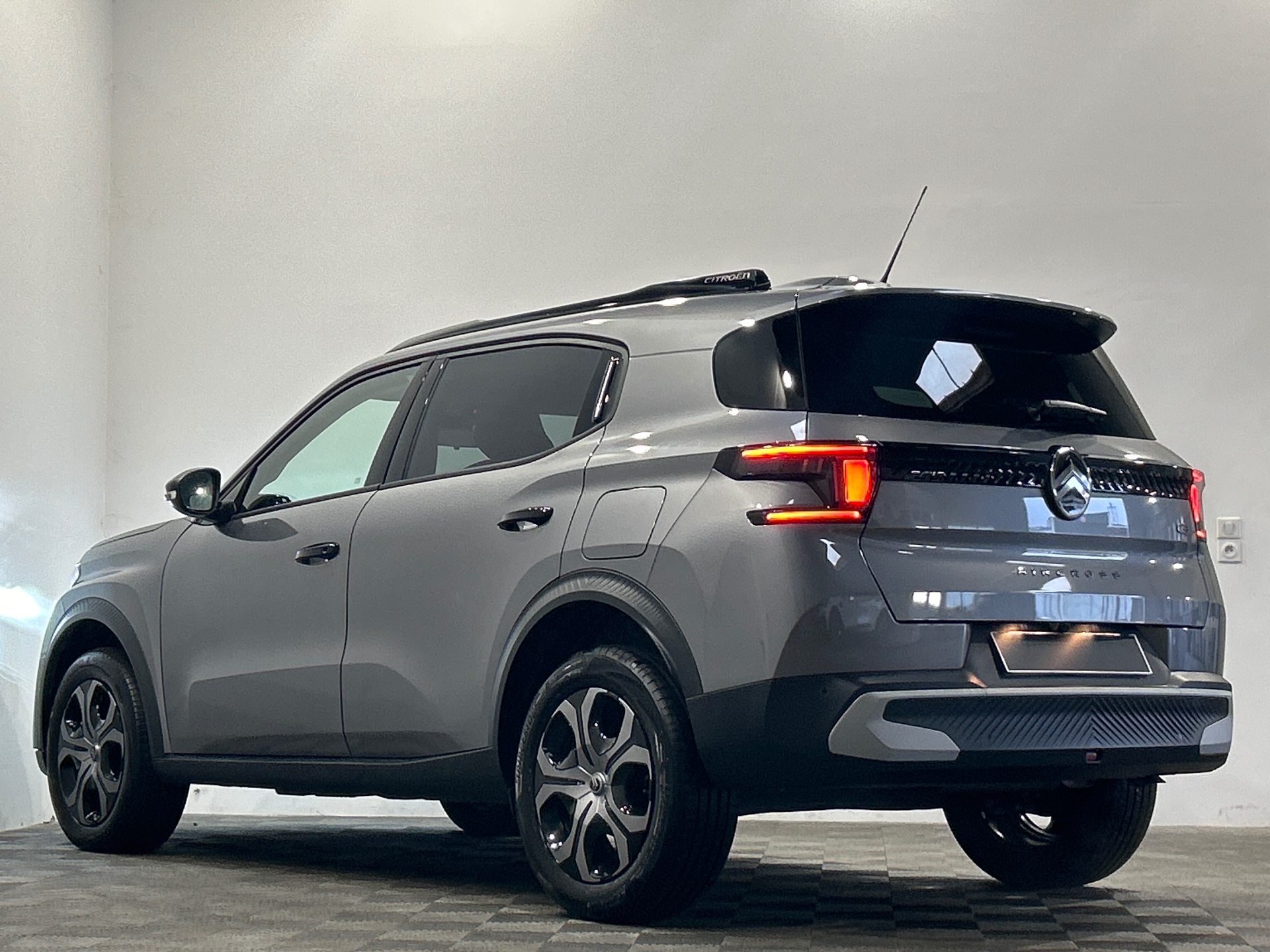 Photo 4 du véhicule CITROEN C3 AIRCROSS
