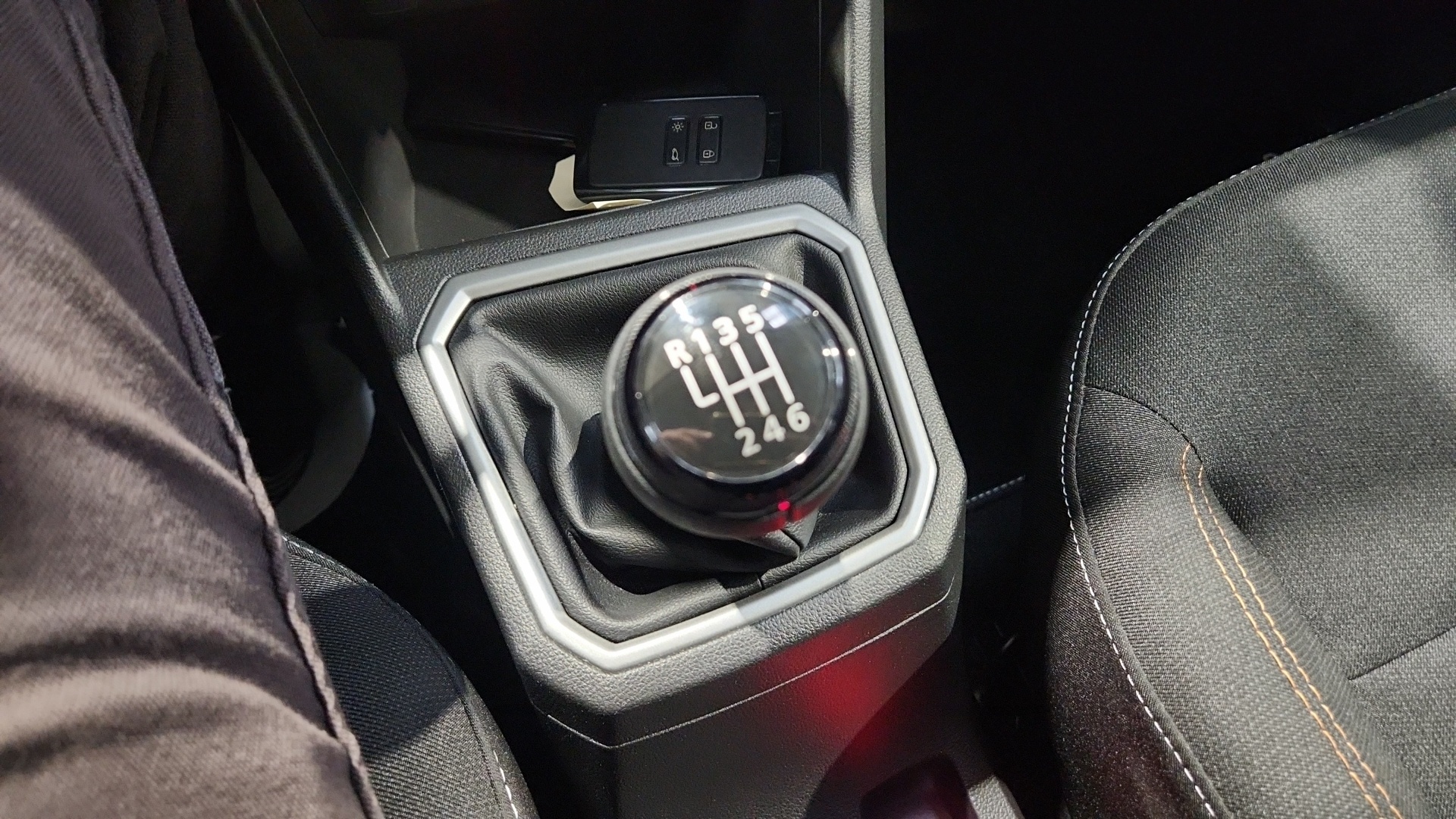 Photo 12 du véhicule DACIA SANDERO