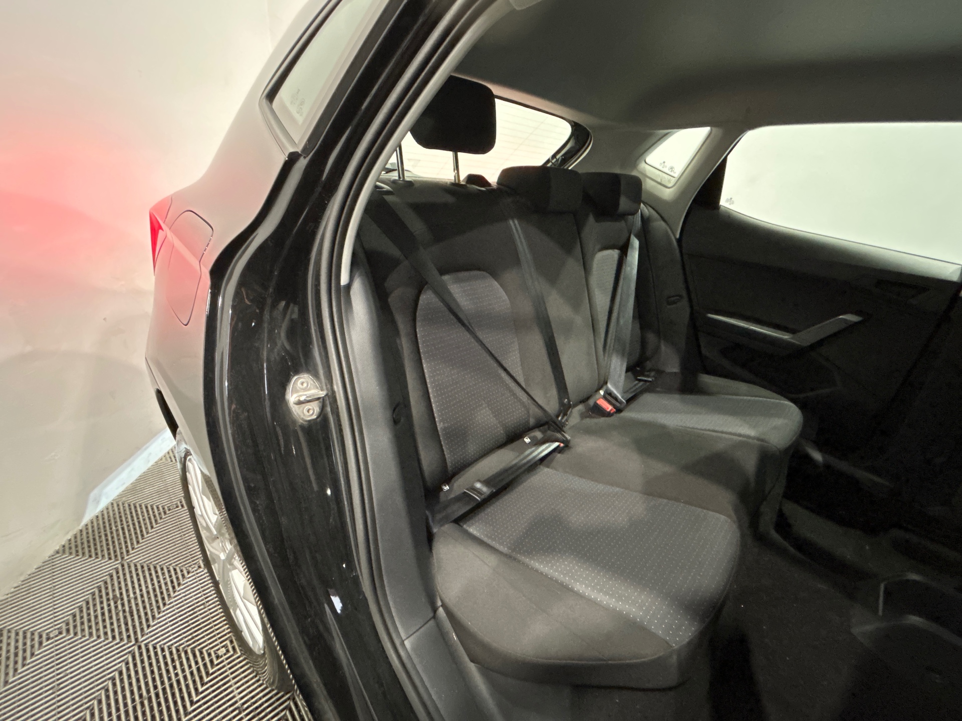Photo 32 du véhicule SEAT IBIZA