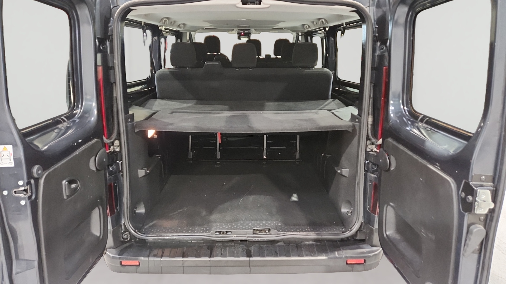 Photo 7 du véhicule RENAULT TRAFIC MINIBUS AUTO