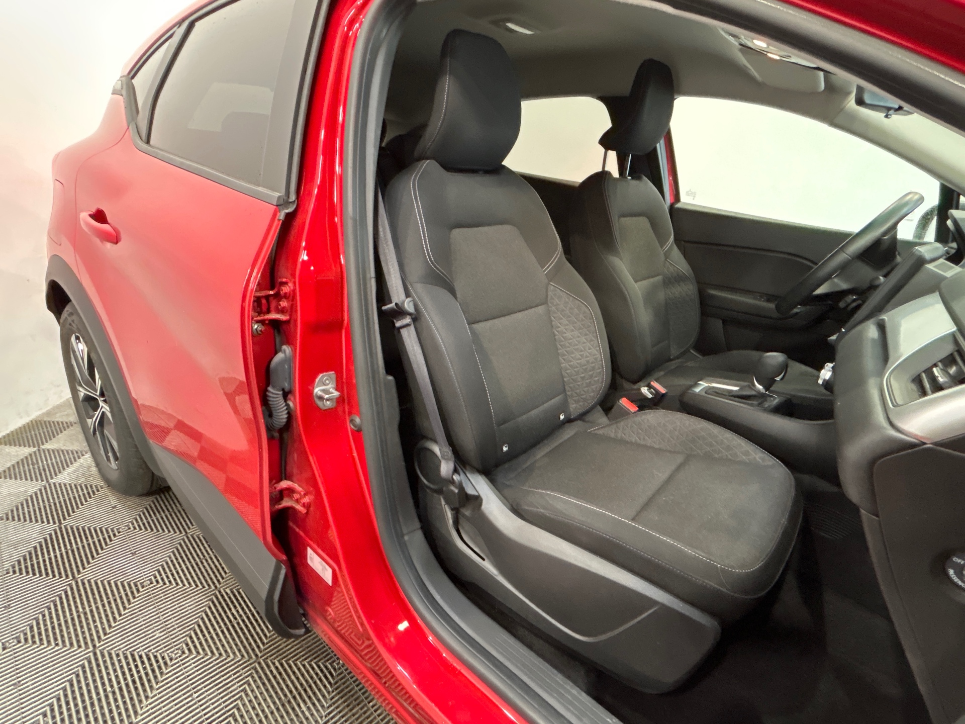 Photo 33 du véhicule RENAULT CAPTUR