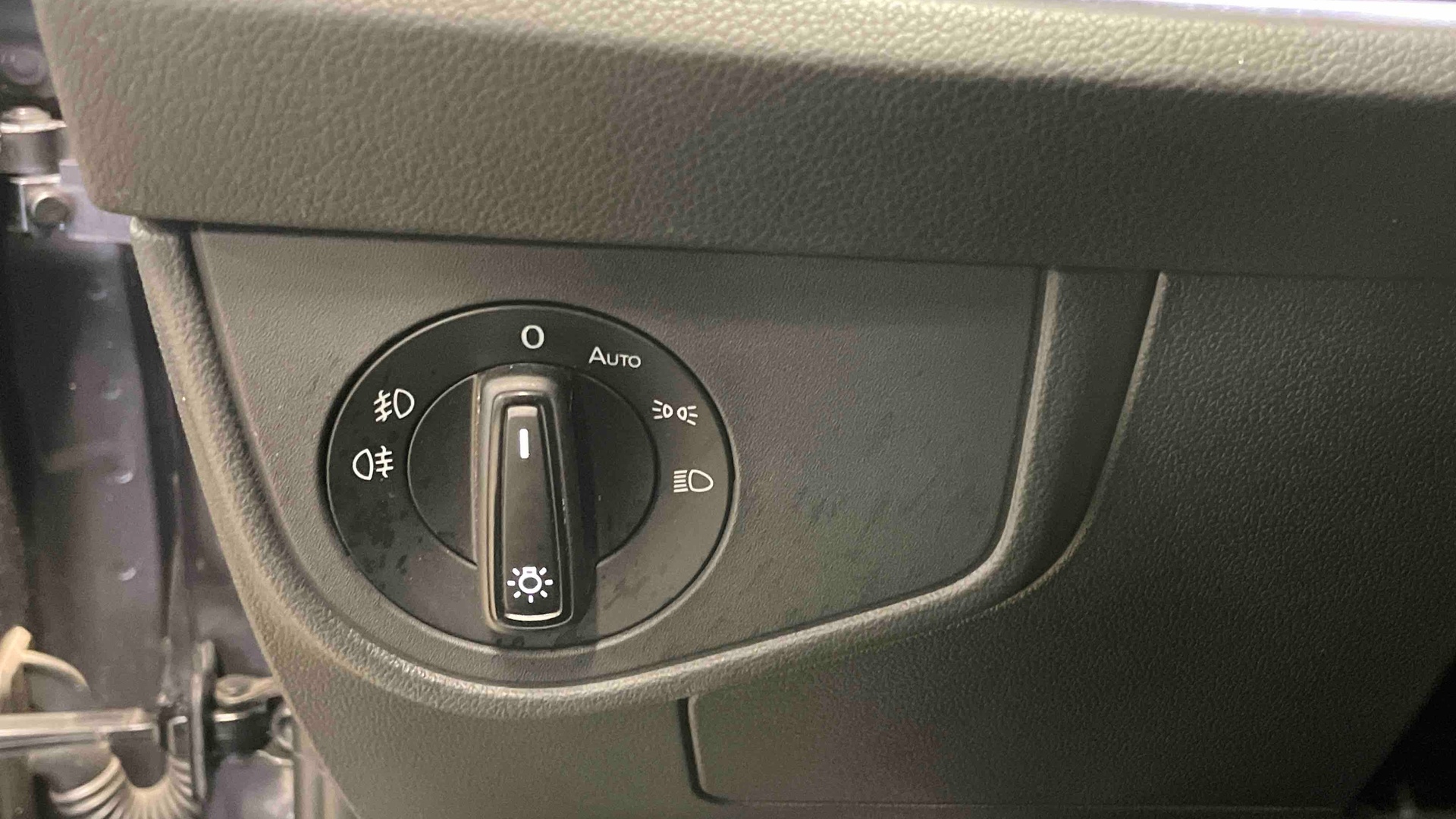 Photo 24 du véhicule VOLKSWAGEN POLO