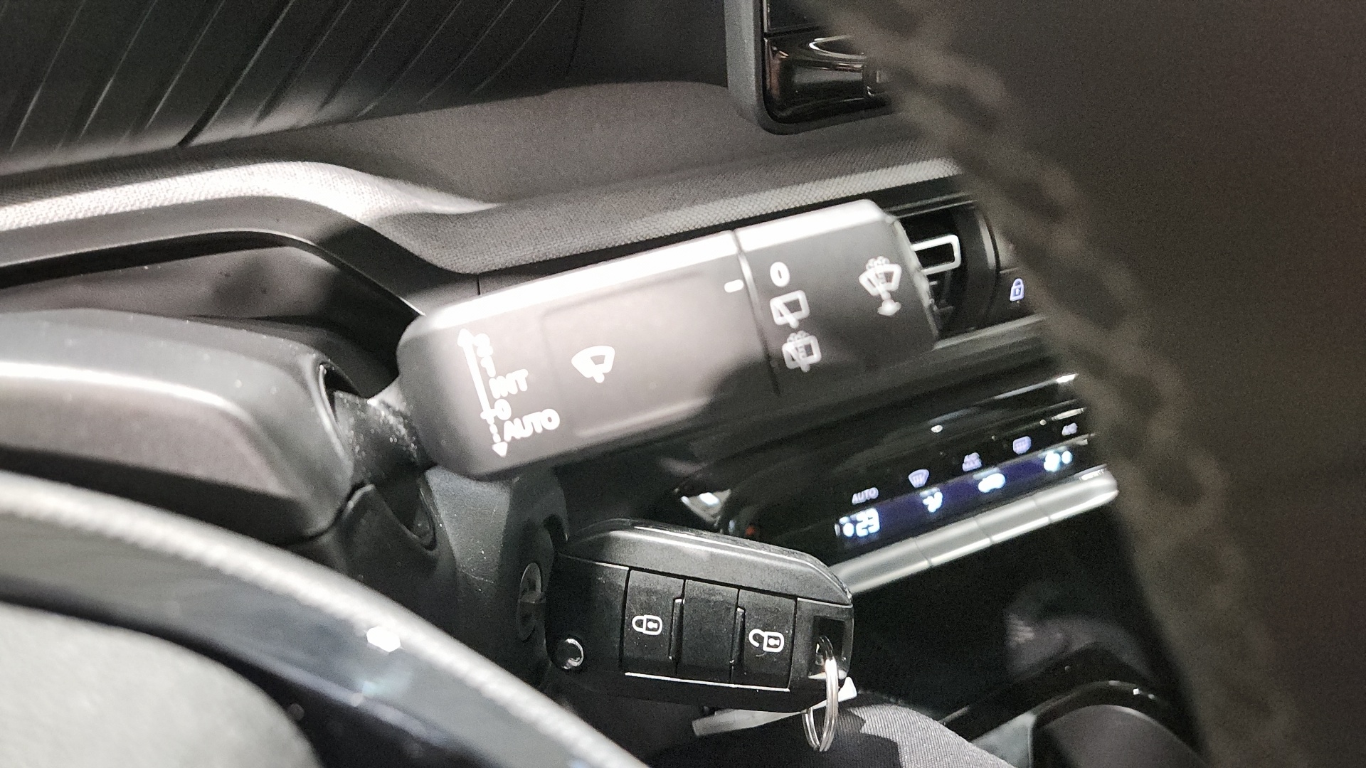 Photo 12 du véhicule CITROEN C3 AIRCROSS