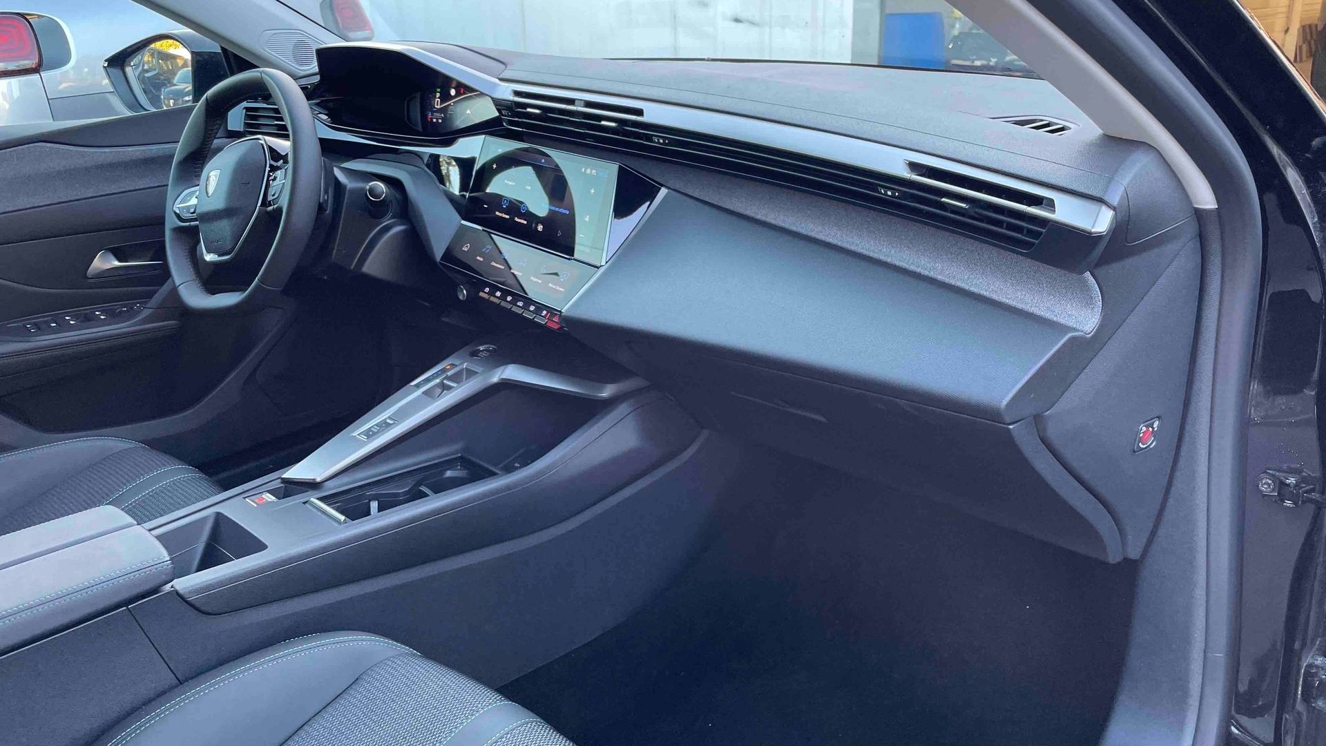 Photo 12 du véhicule PEUGEOT 308