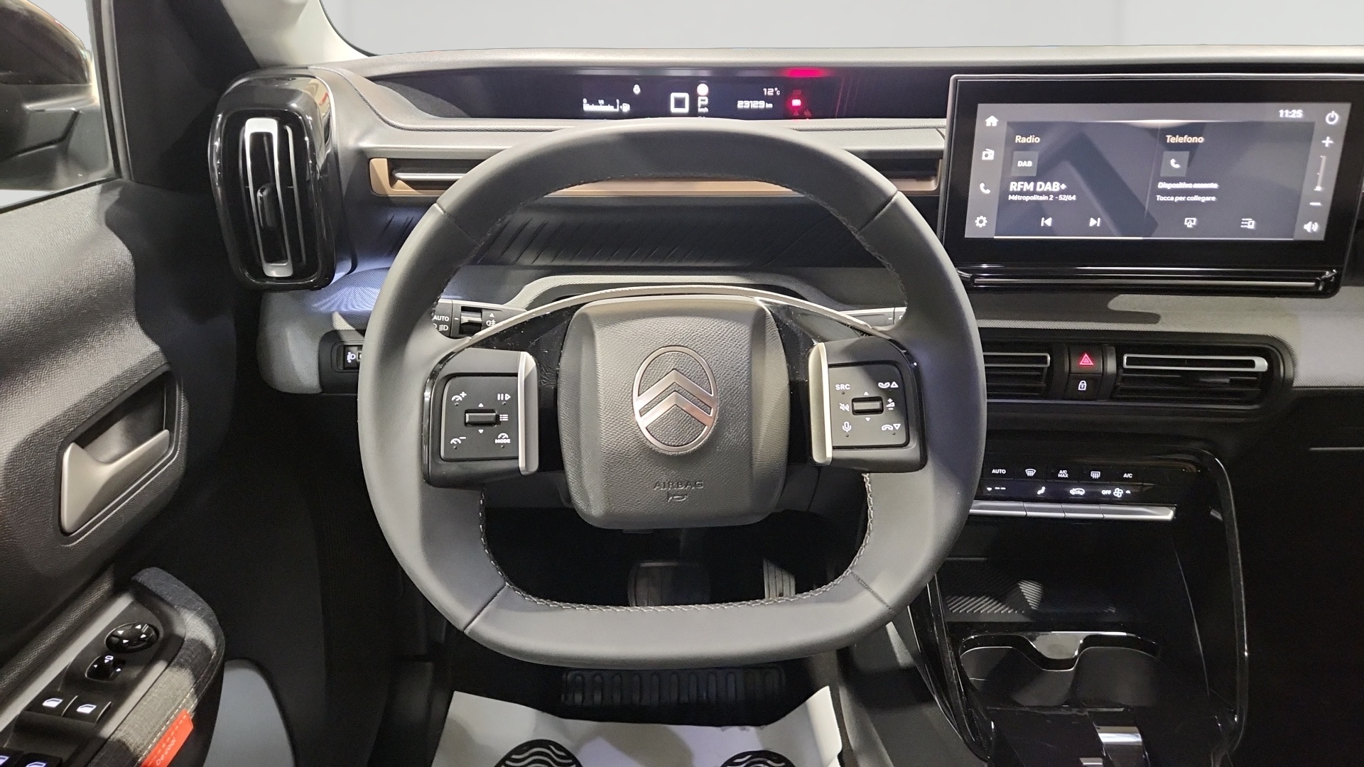 Photo 8 du véhicule CITROEN C3 AIRCROSS