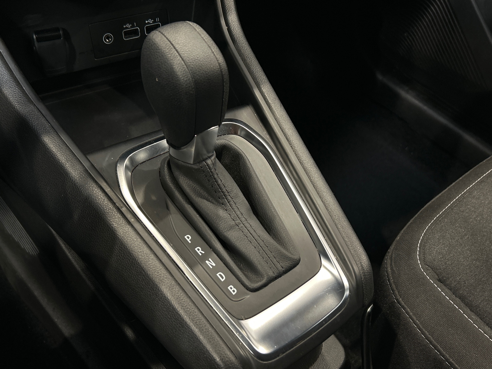 Photo 17 du véhicule RENAULT CAPTUR