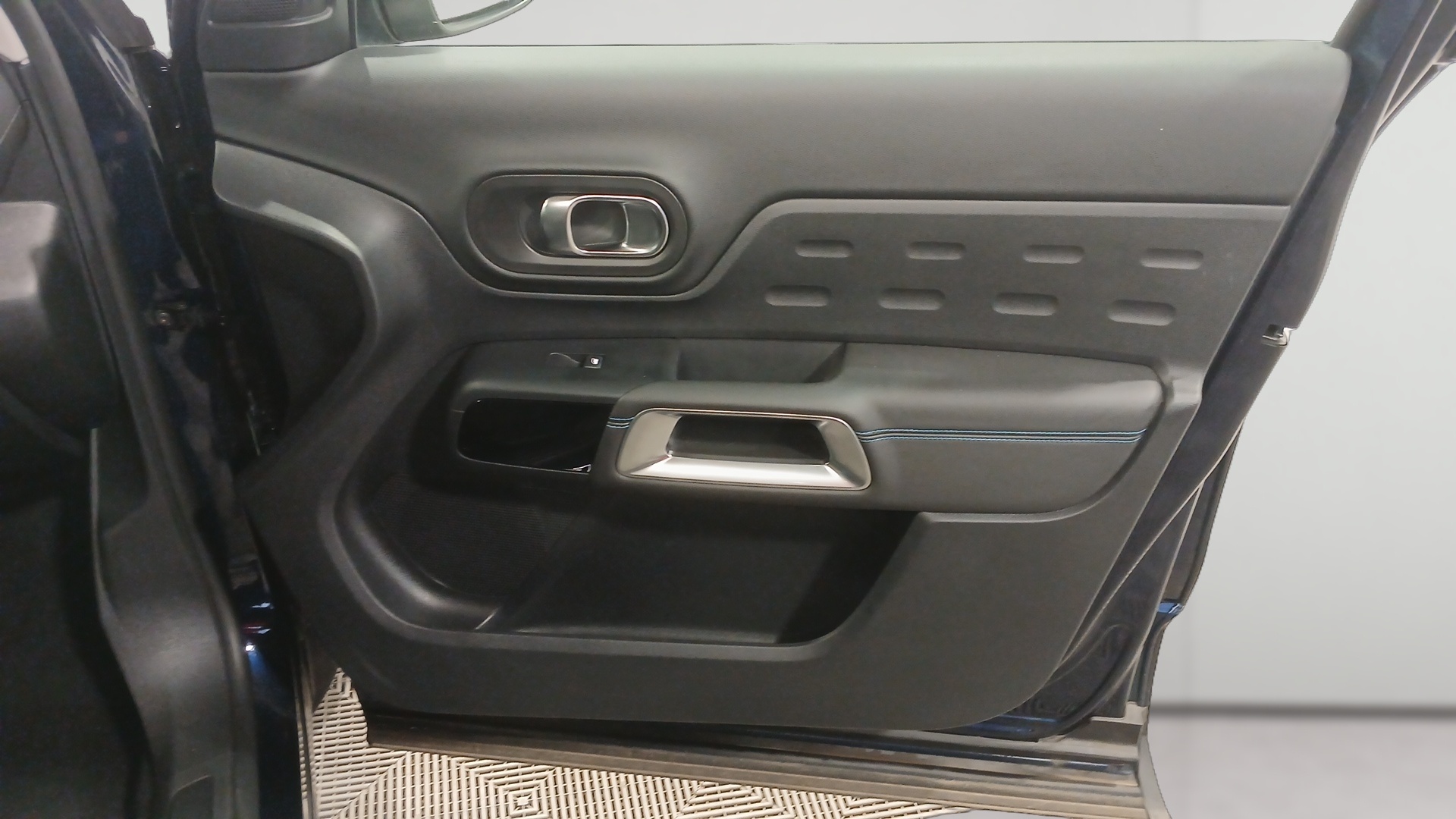 Photo 11 du véhicule CITROEN C5 AIRCROSS