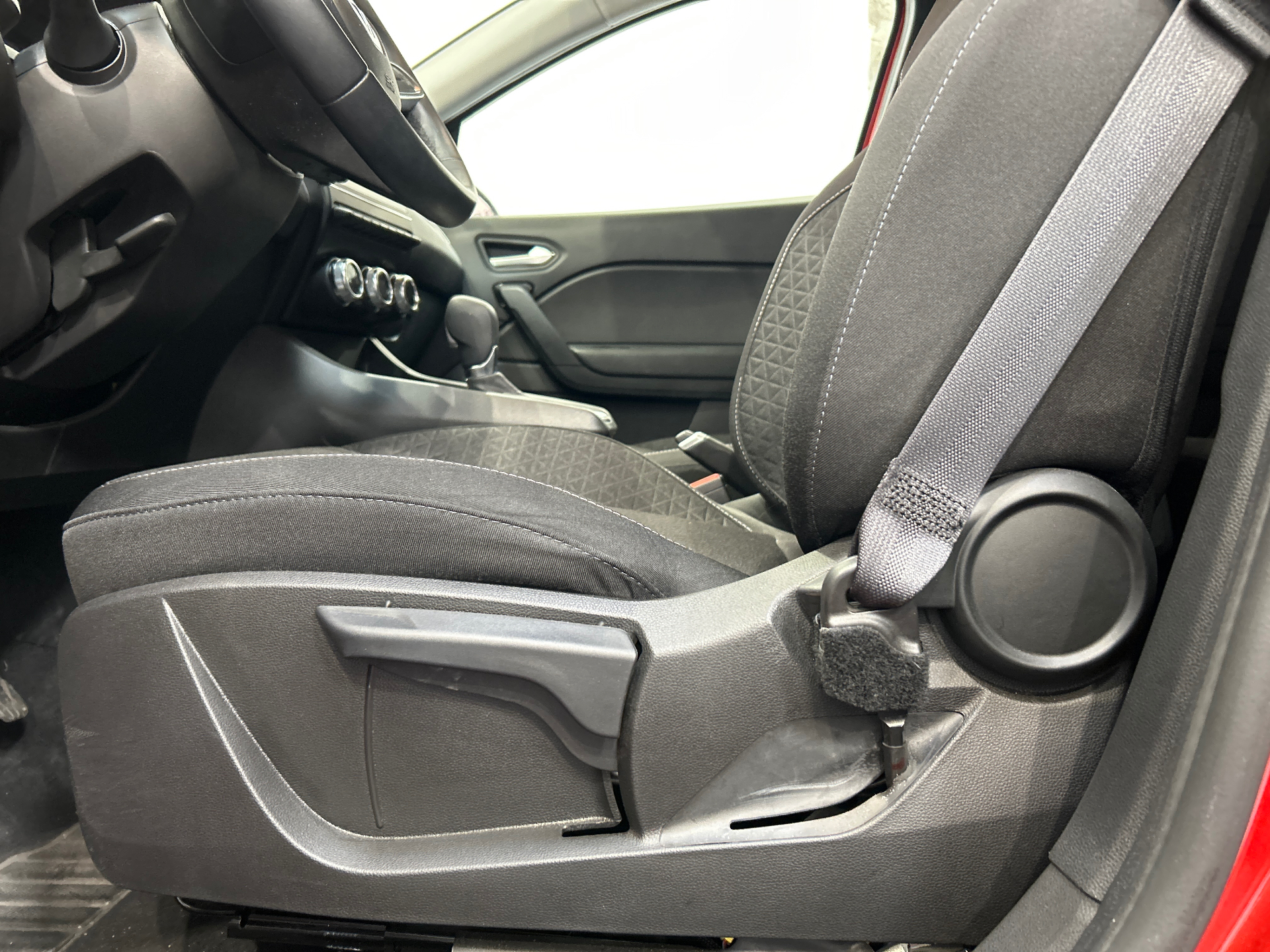 Photo 32 du véhicule RENAULT CAPTUR