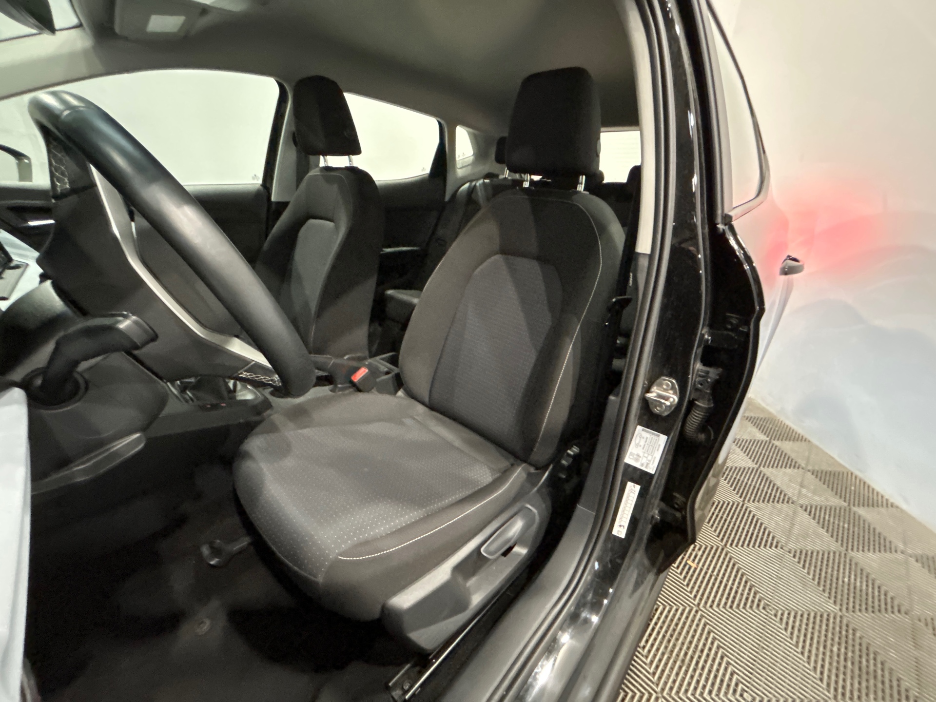 Photo 9 du véhicule SEAT IBIZA