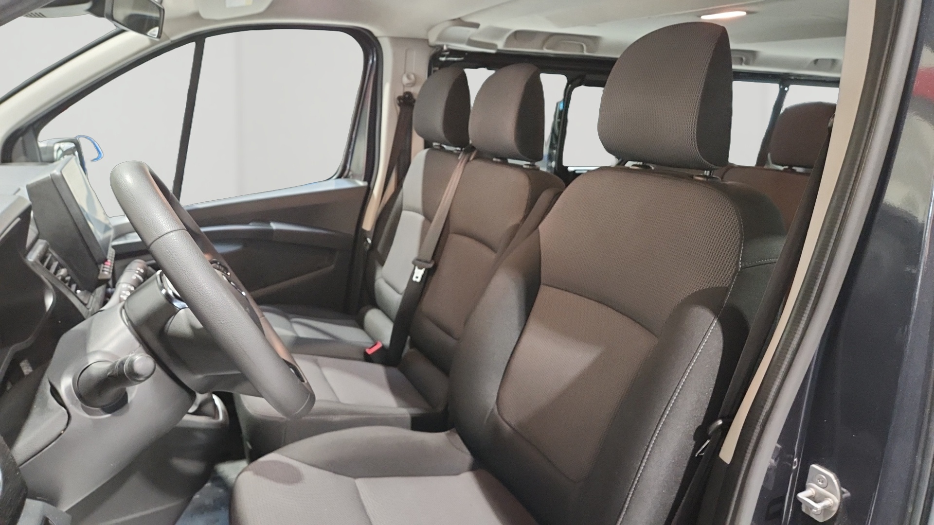 Photo 10 du véhicule RENAULT TRAFIC MINIBUS AUTO