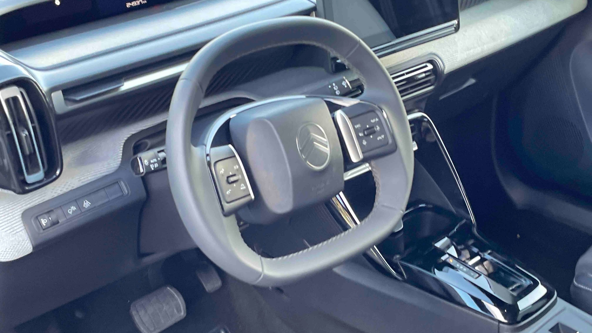 Photo 8 du véhicule CITROEN C3 AIRCROSS