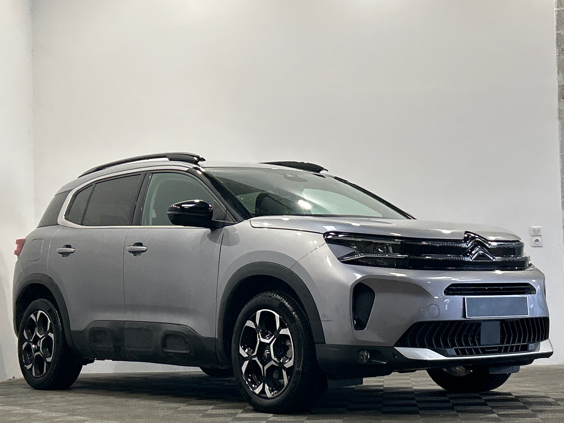 Photo 2 du véhicule CITROEN C5 AIRCROSS
