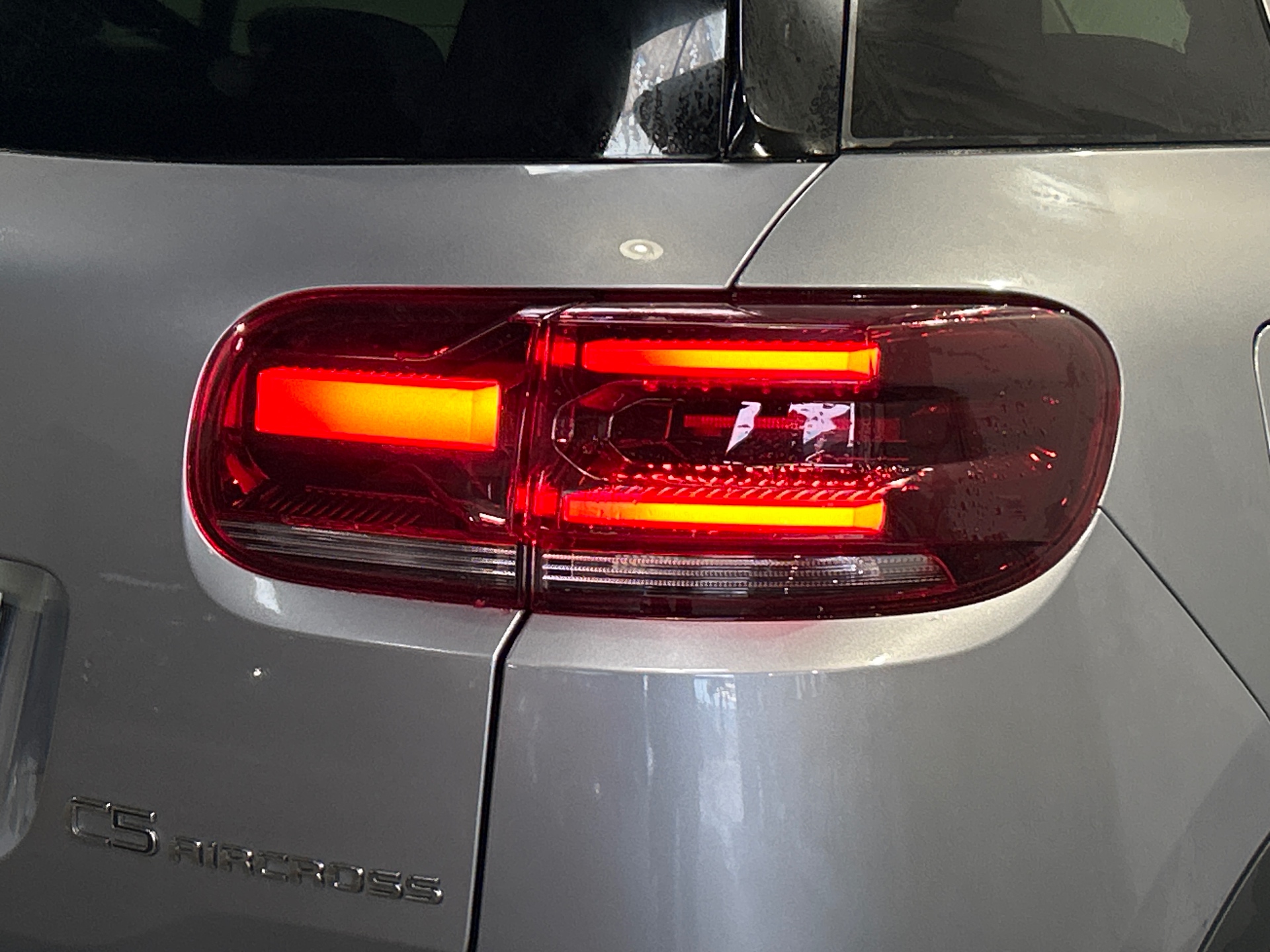 Photo 8 du véhicule CITROEN C5 AIRCROSS