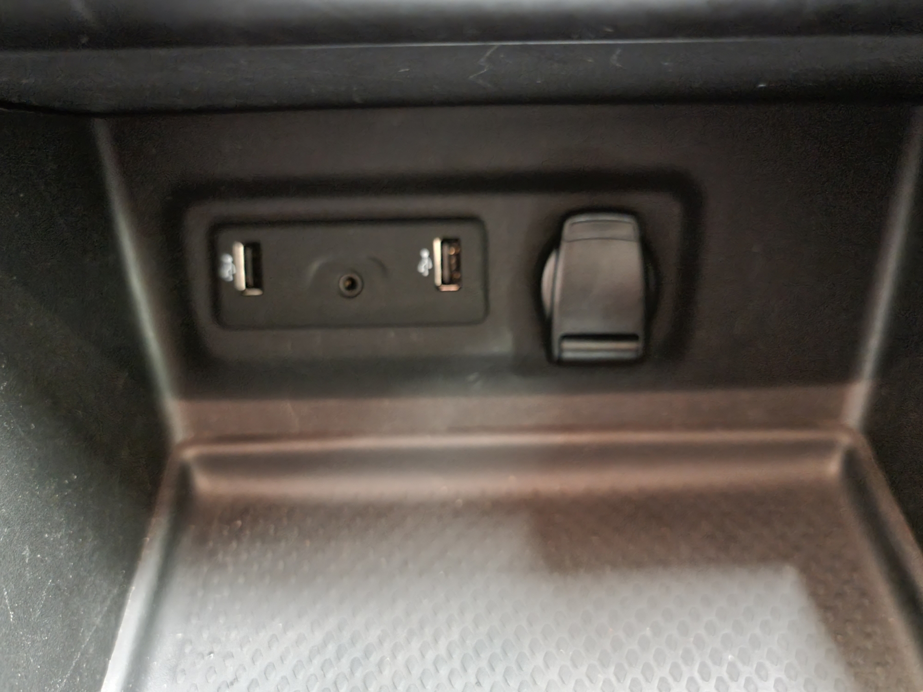 RENAULT MEGANE IV BERLINE BUSINESS
