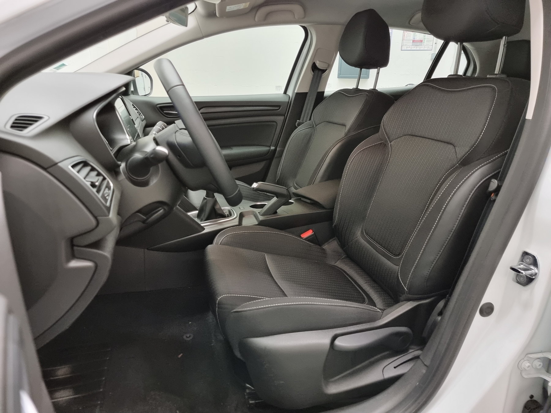 RENAULT MEGANE IV BERLINE BUSINESS
