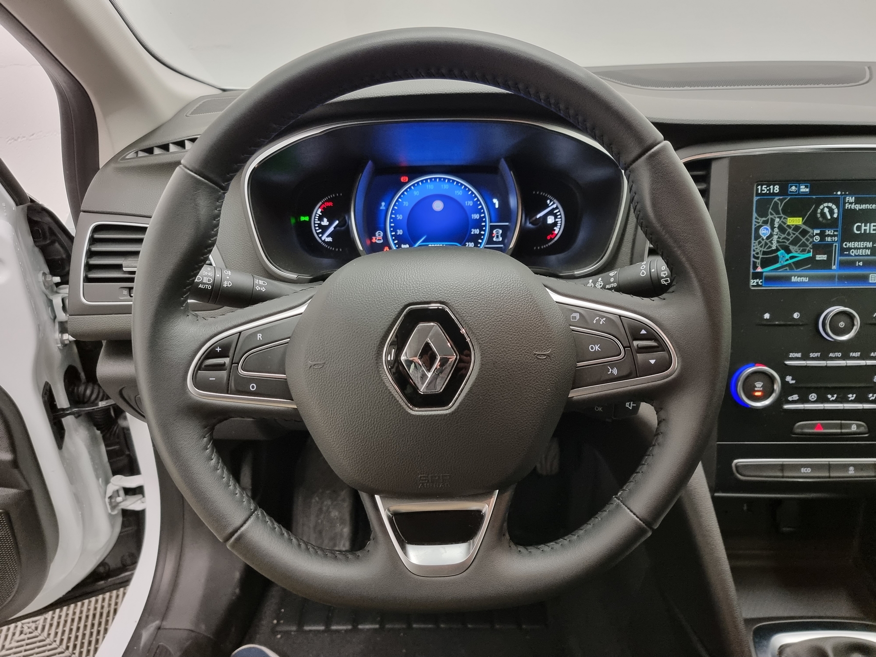 RENAULT MEGANE IV BERLINE BUSINESS