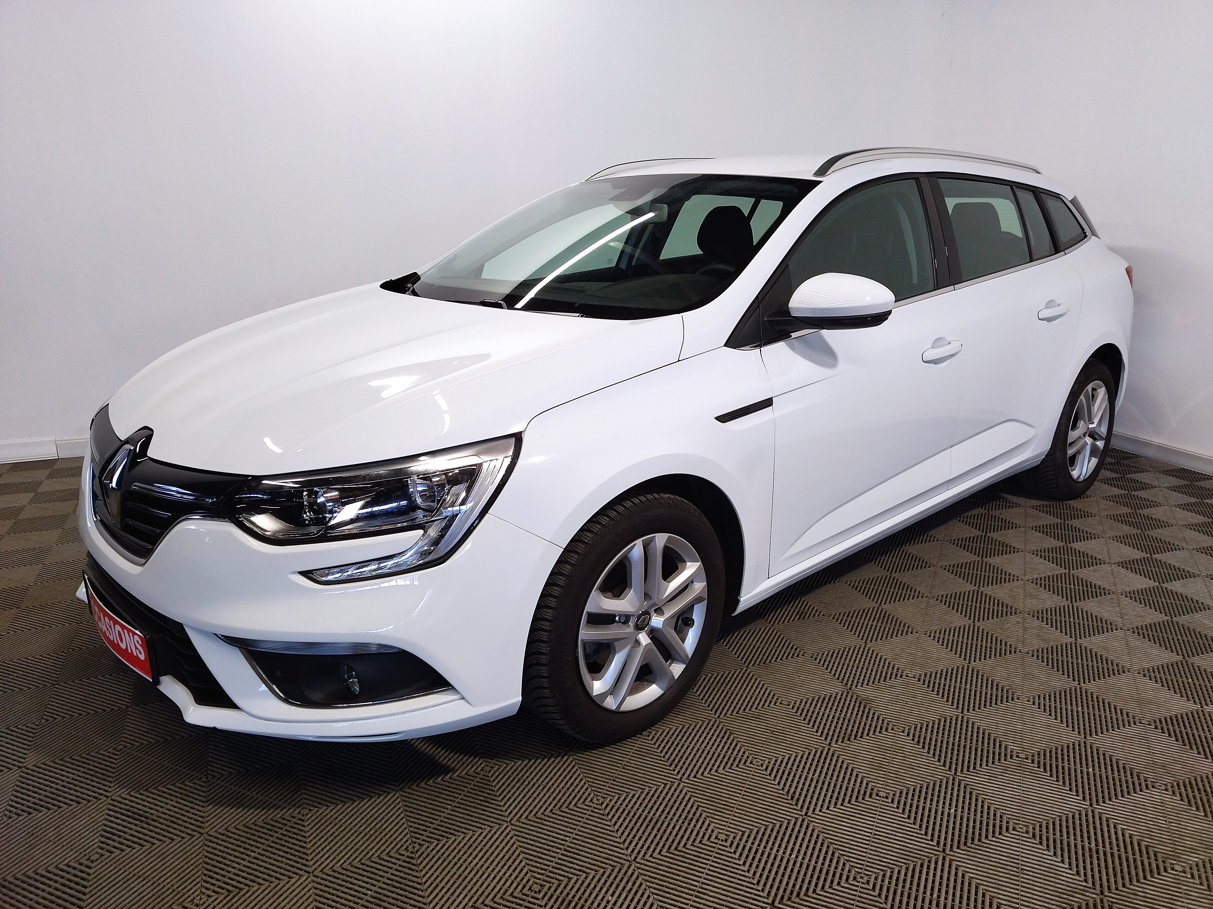 RENAULT MEGANE IV ESTATE BUSINESS TCe 140 Business Edition - 5P d'occasion