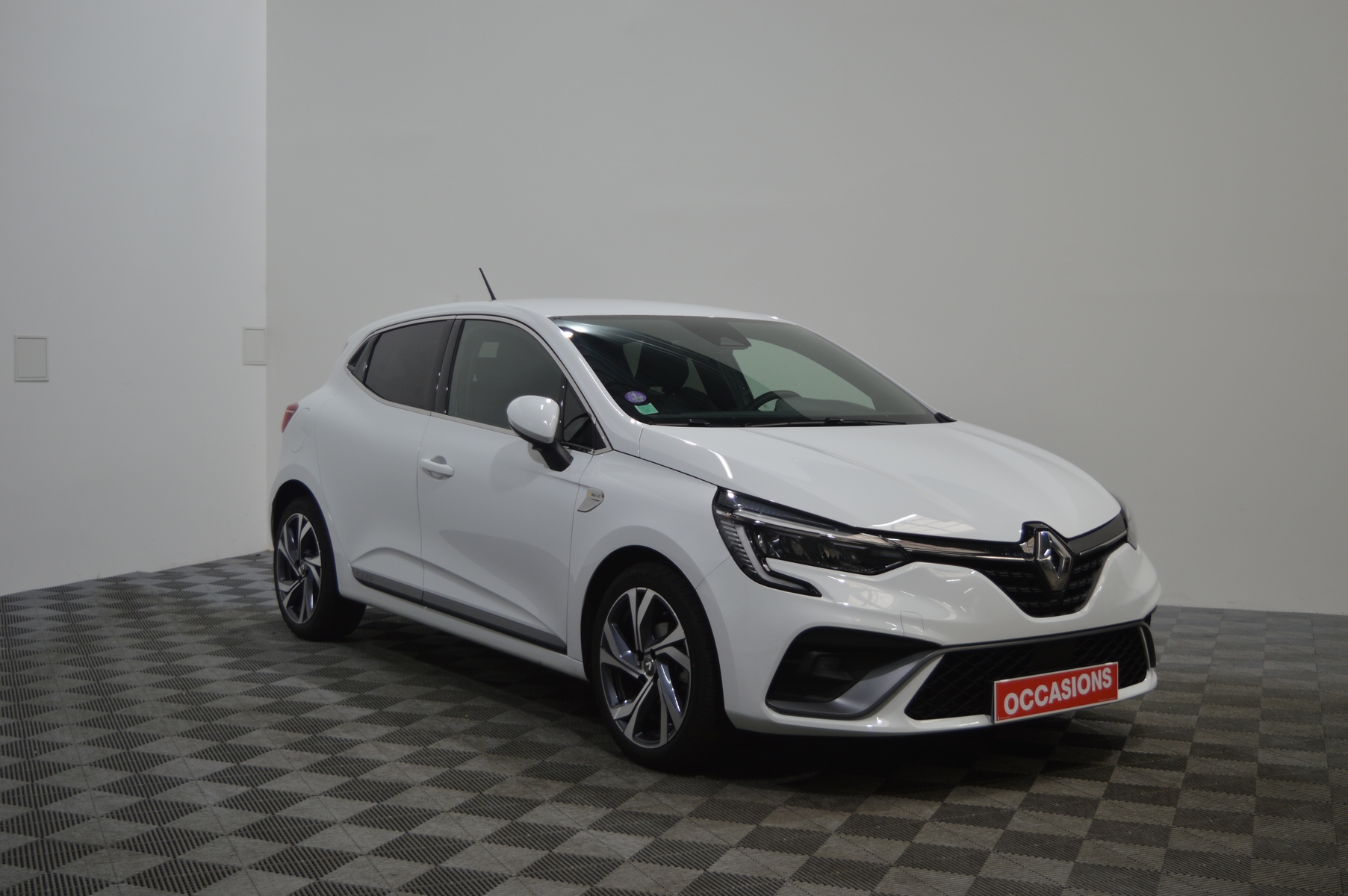 RENAULT CLIO V de 2021 Massy Massoutre VO