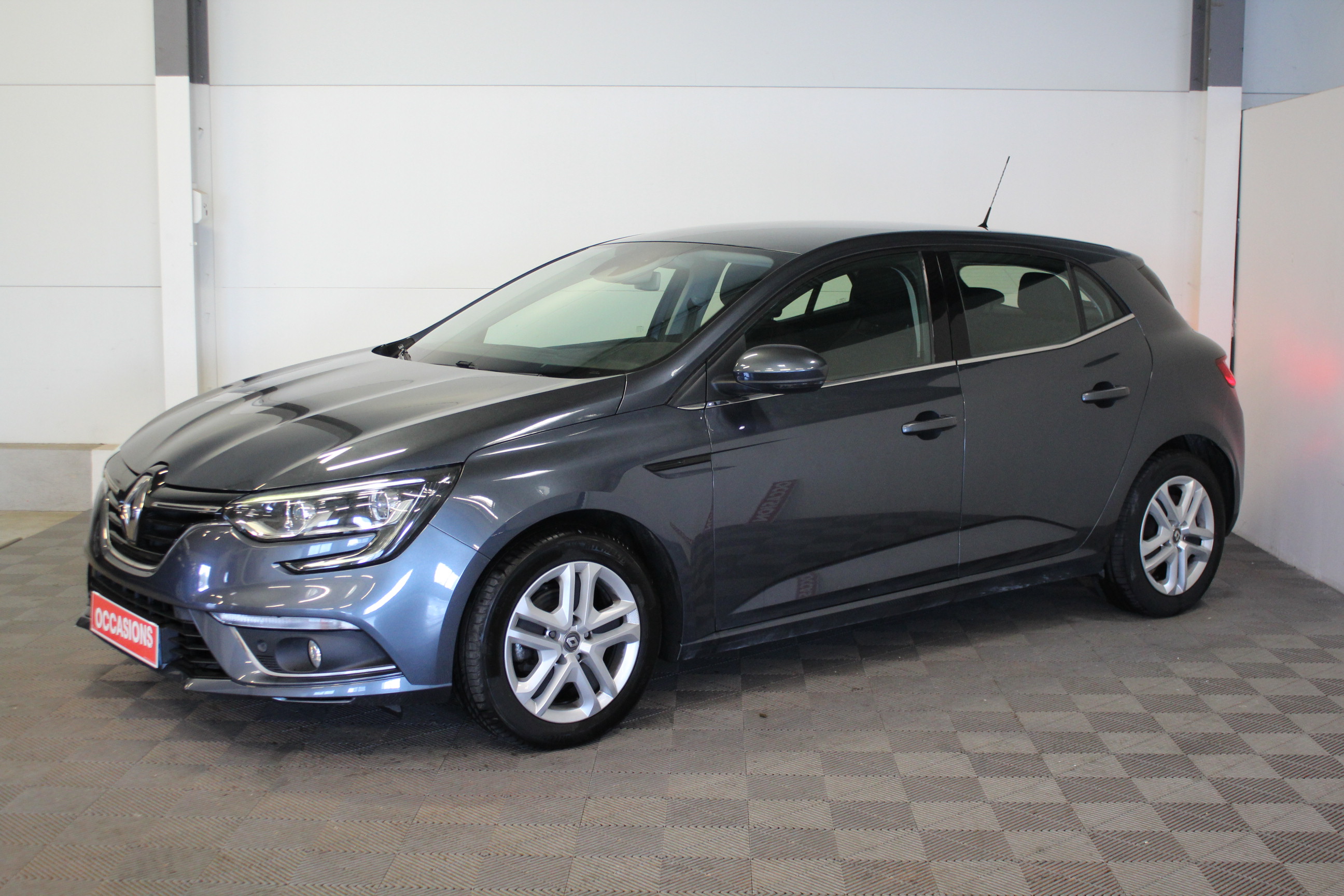 RENAULT MEGANE IV BERLINE BUSINESS de 2017 - Olivet - Massoutre VO