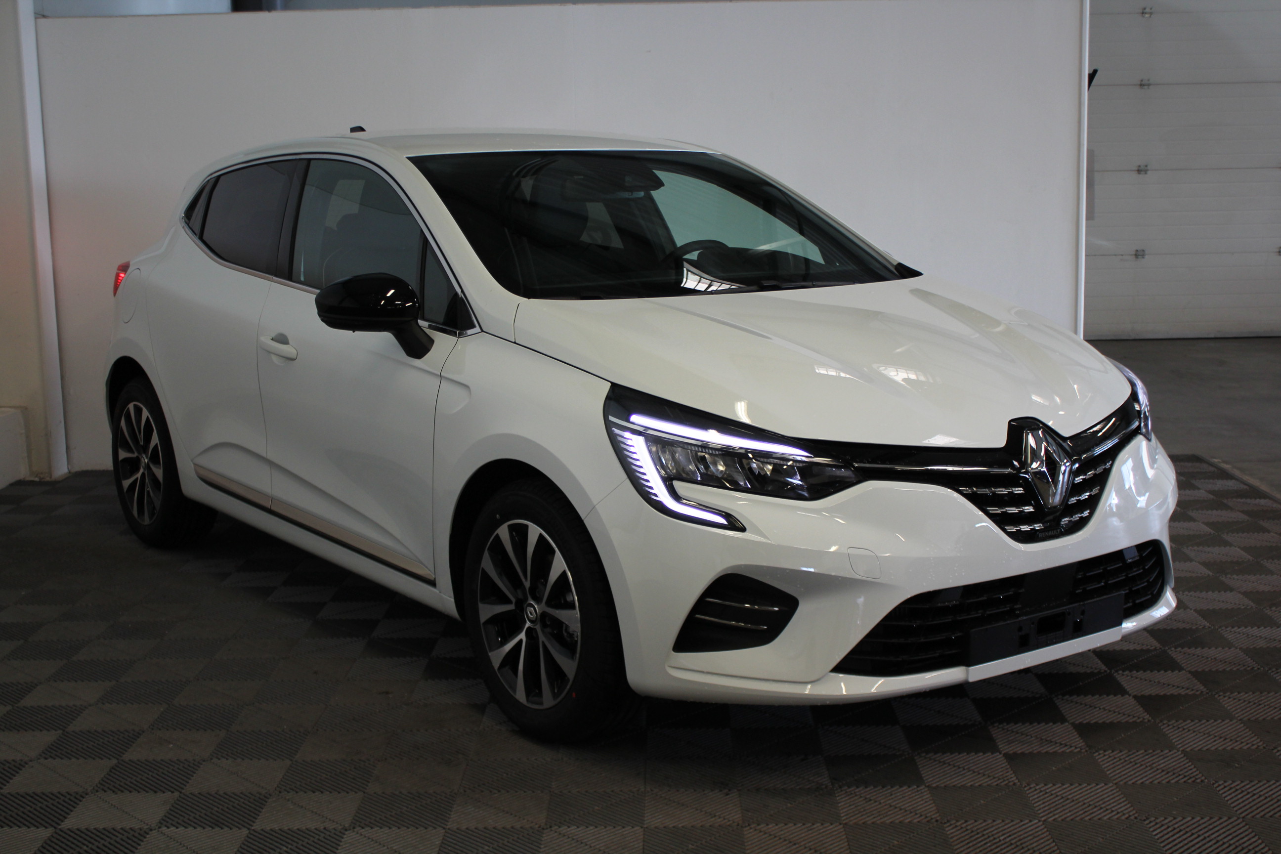 RENAULT CLIO V de 2022 OLIVET Massoutre VO